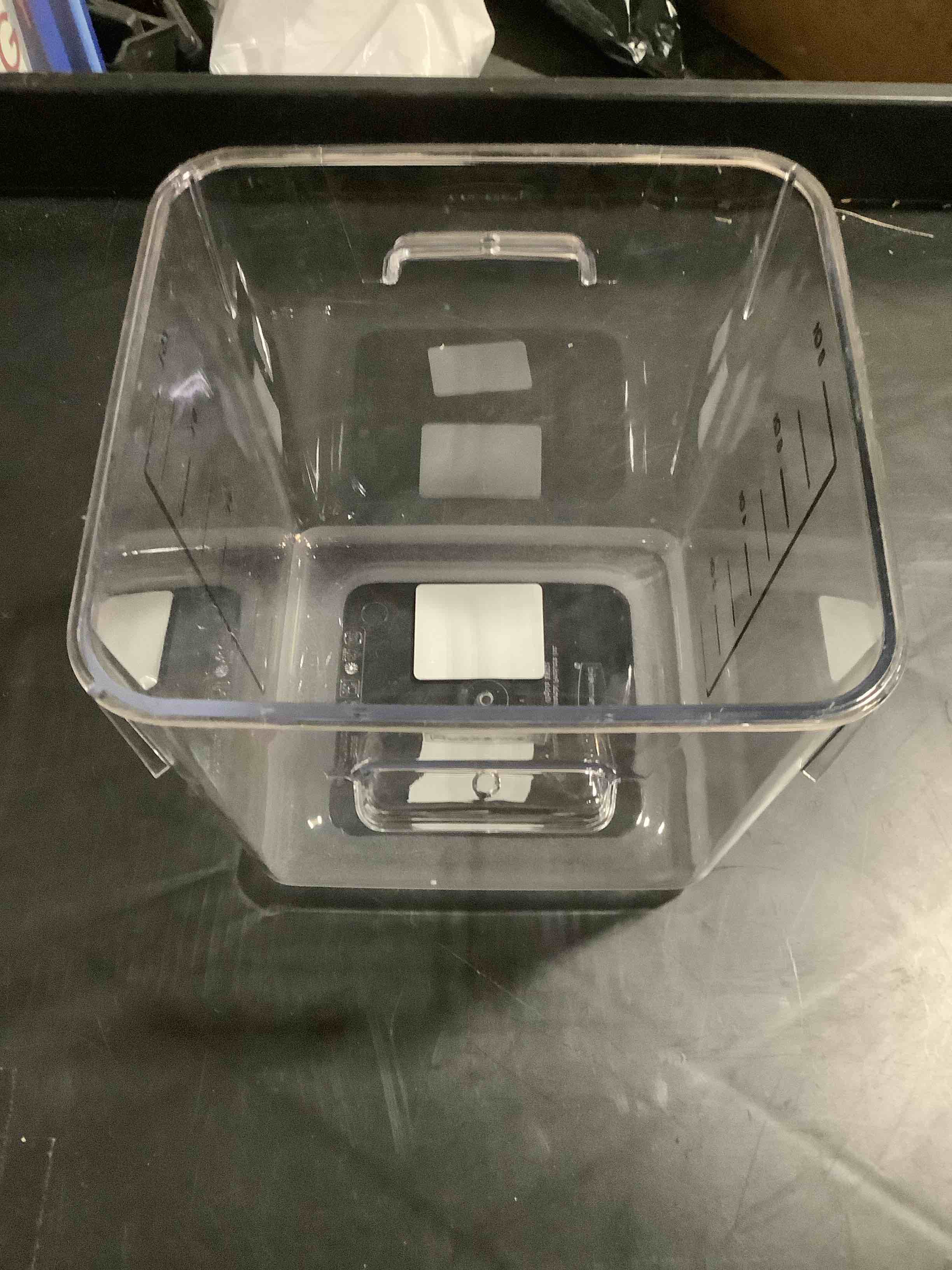 Condition photo showing Good Condition for Rubbermaid Commercial SpaceSaver Square Containers  8qt  8 4/5w x 8 3/4d x 8 3/4h  Clear