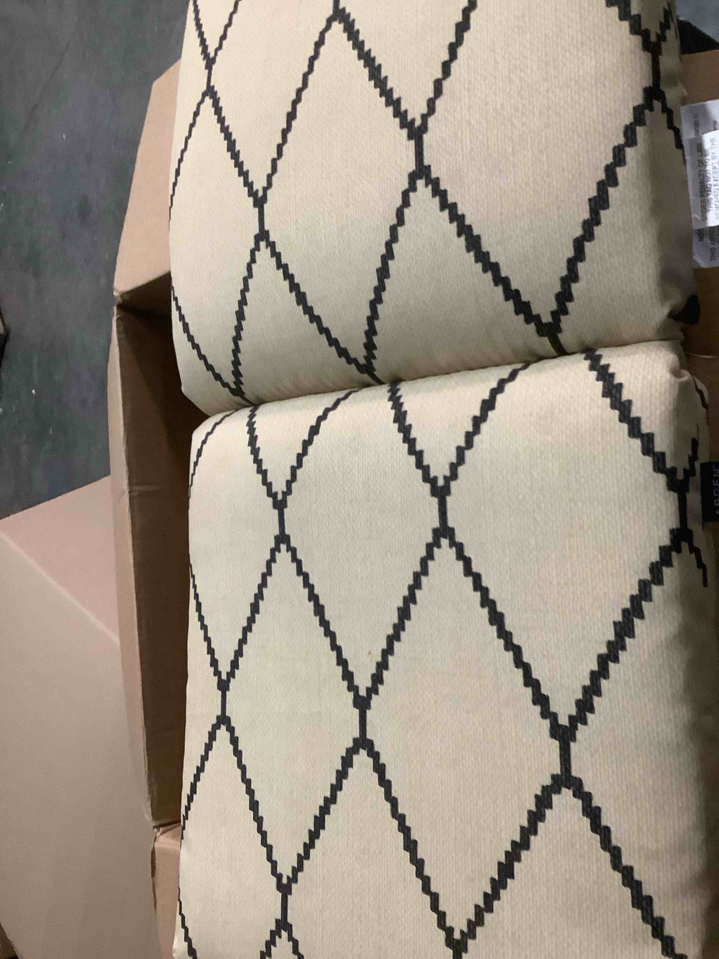 Condition photo showing Good Condition for SIMILR/* Arden Outdoor Dining Chair Cushion, 20 x 20, Rain-Proof, Fade Resistant, French Blue Texture 20"L x 20"W French Blue Texture 1