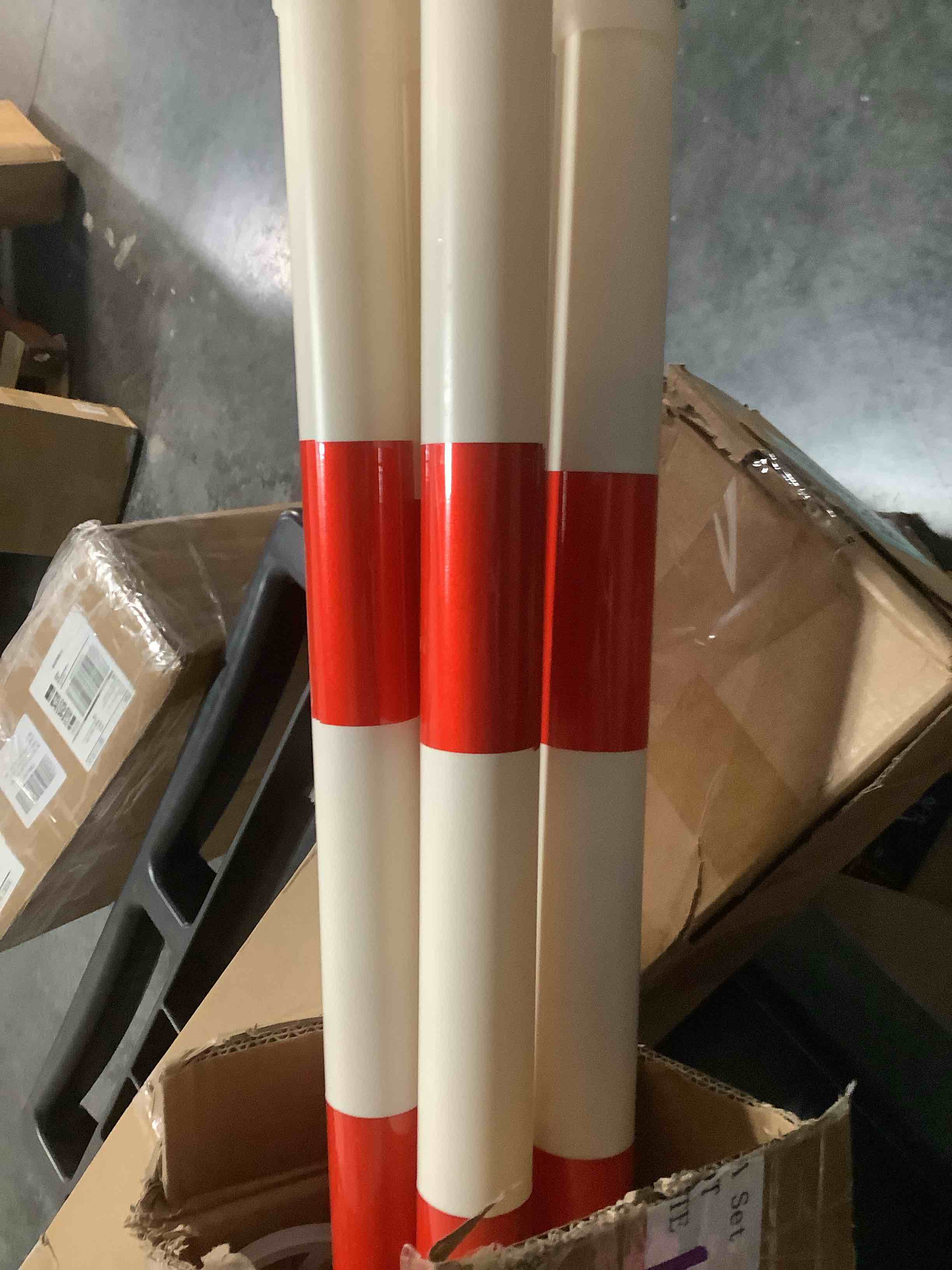 Condition photo showing Good Condition for Huwena 12 Pcs Retractable Traffic Cone Bar Length from 4 to 6.9 ft Expandable Safety Cone Bars Lightweight Traffic Barricade for Parking Lots, Road Construction, Cone Not Include(Red White)
