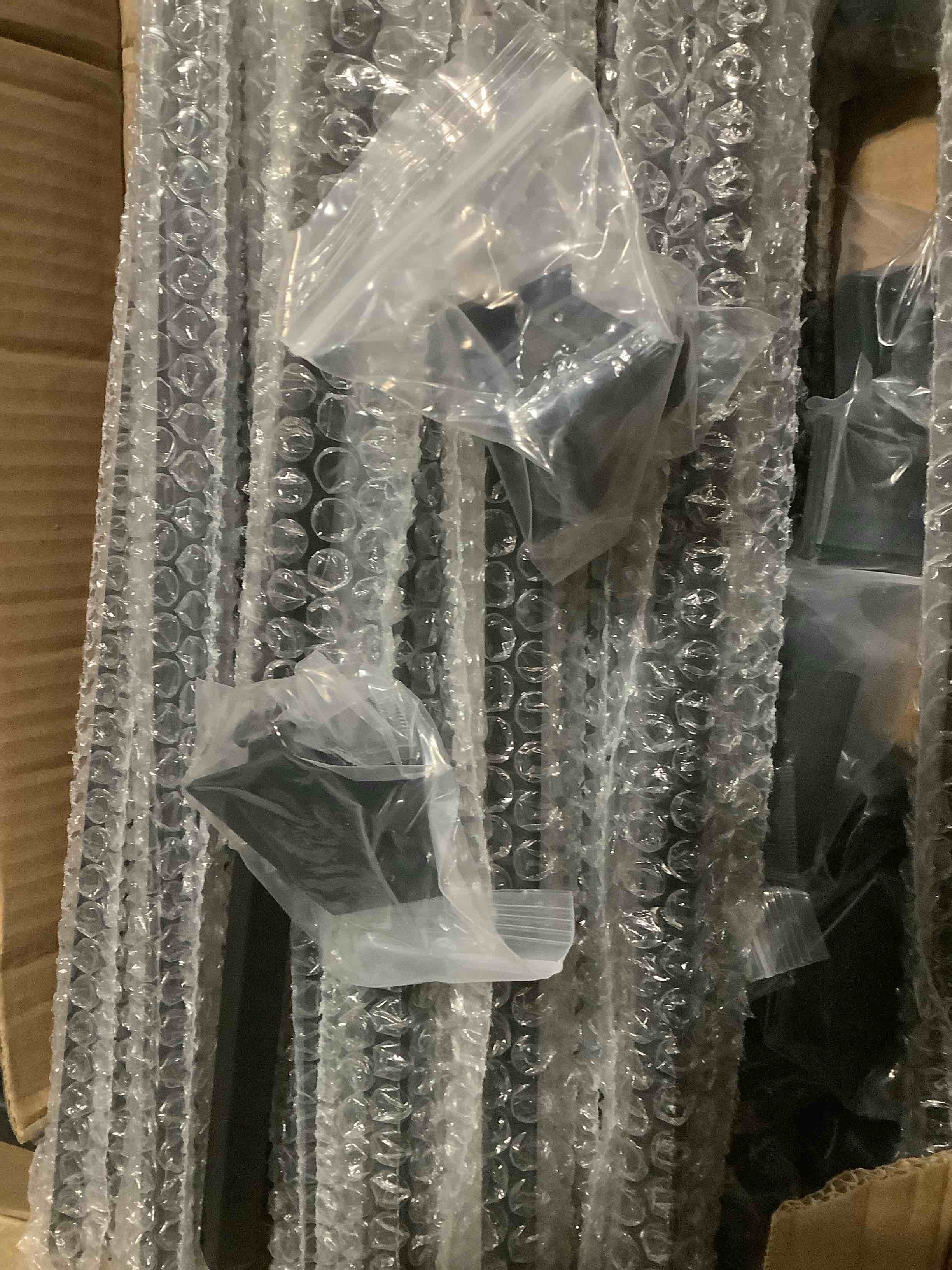 Condition photo showing Good Condition for 12 Pcs Iron Baluster Shoes, Stair Flat Shoes with Screw, for 1/2" Square Staircase balusters (Matte Black)