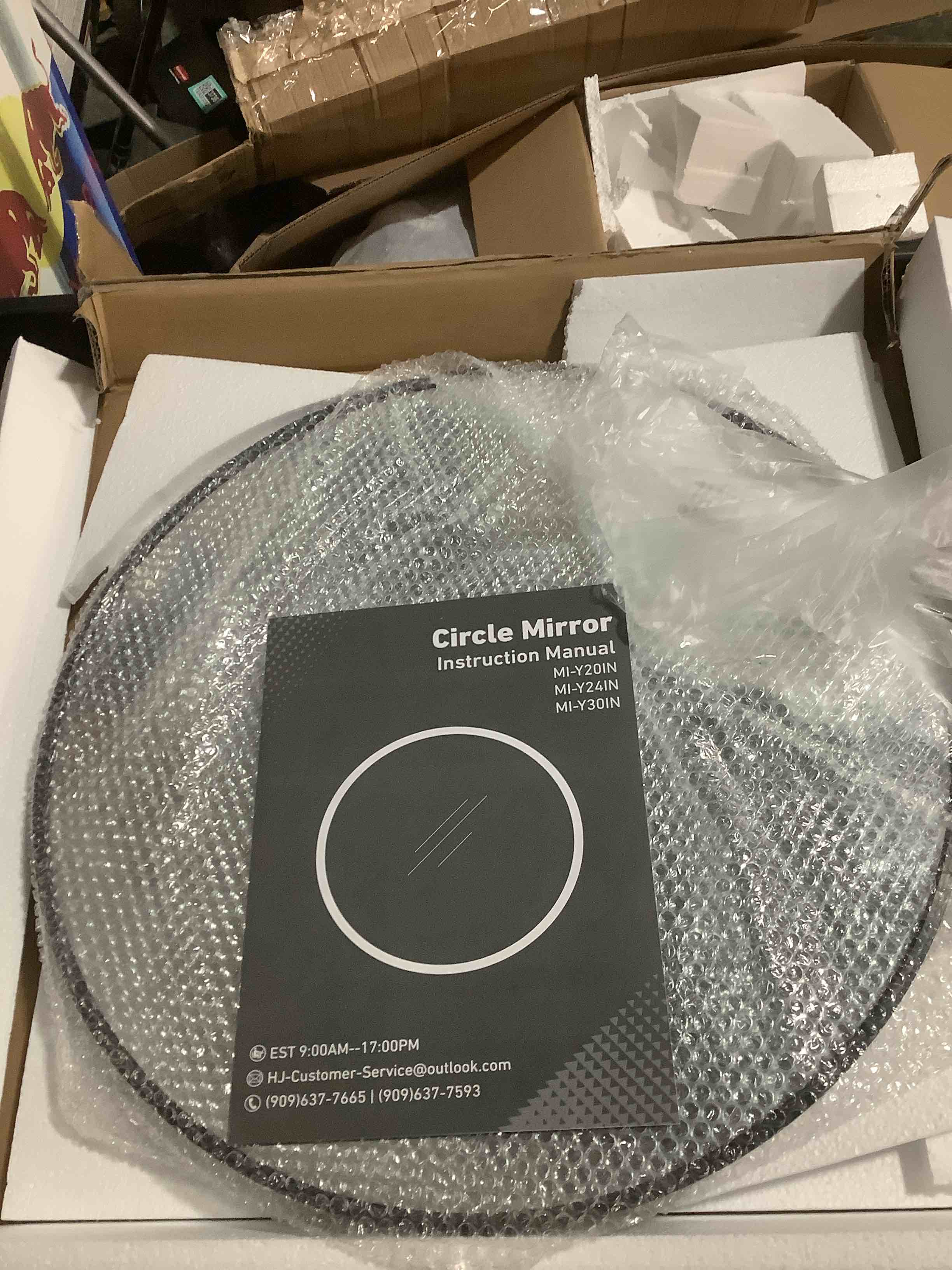 Condition photo showing Good Condition for 22 Inch Black Round Circle Mirror for Wall,Modern Bathroom Mirrors with Simple Metal Frame, Entryway, Bedroom Vanity, Living Room, Hallway Decor (Matte Black, Wall Mounted)