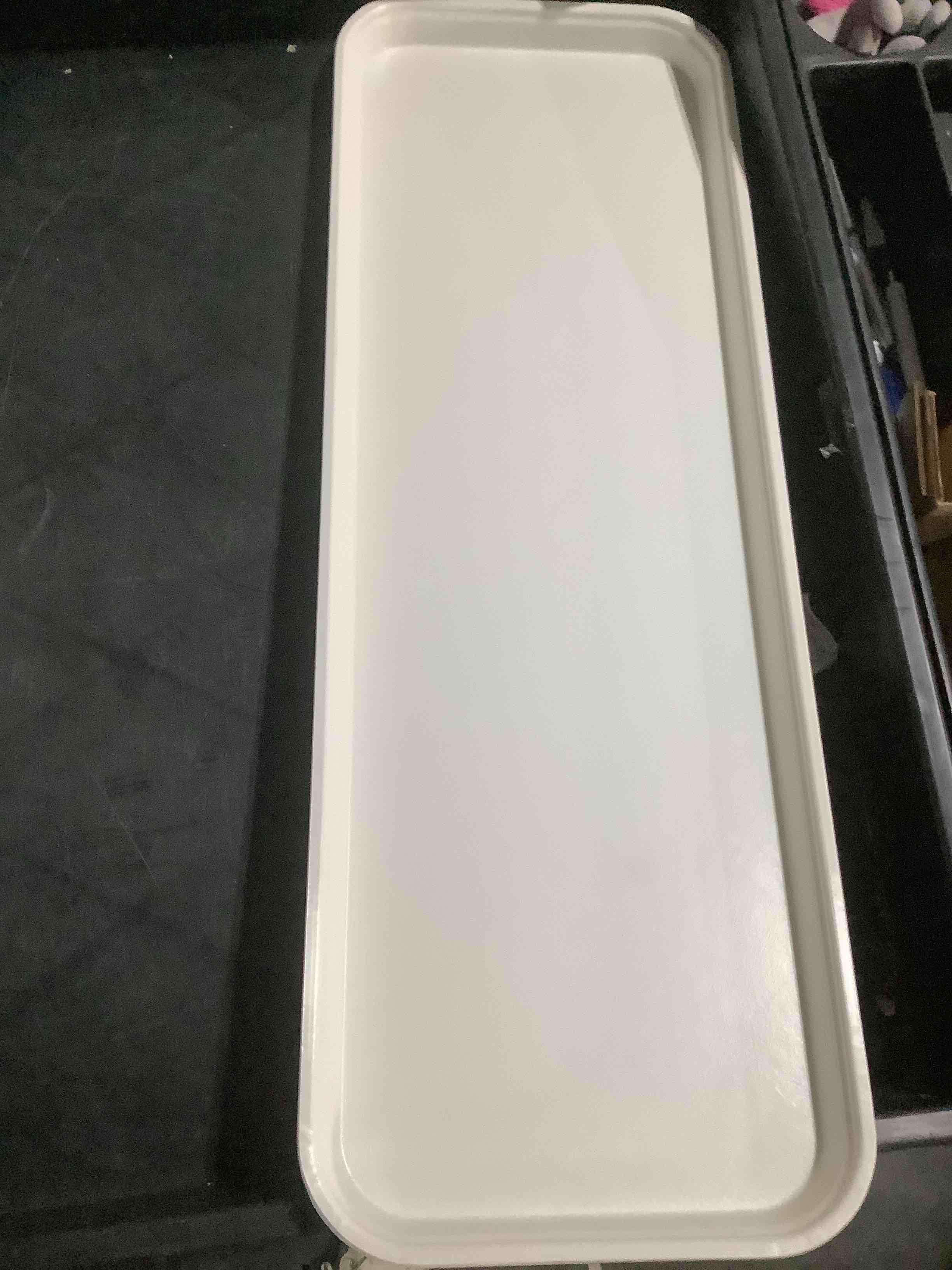Condition photo showing Good Condition for Carlisle 25-1/2" x 8-3/4" Pearl White Fiberglass Tray
