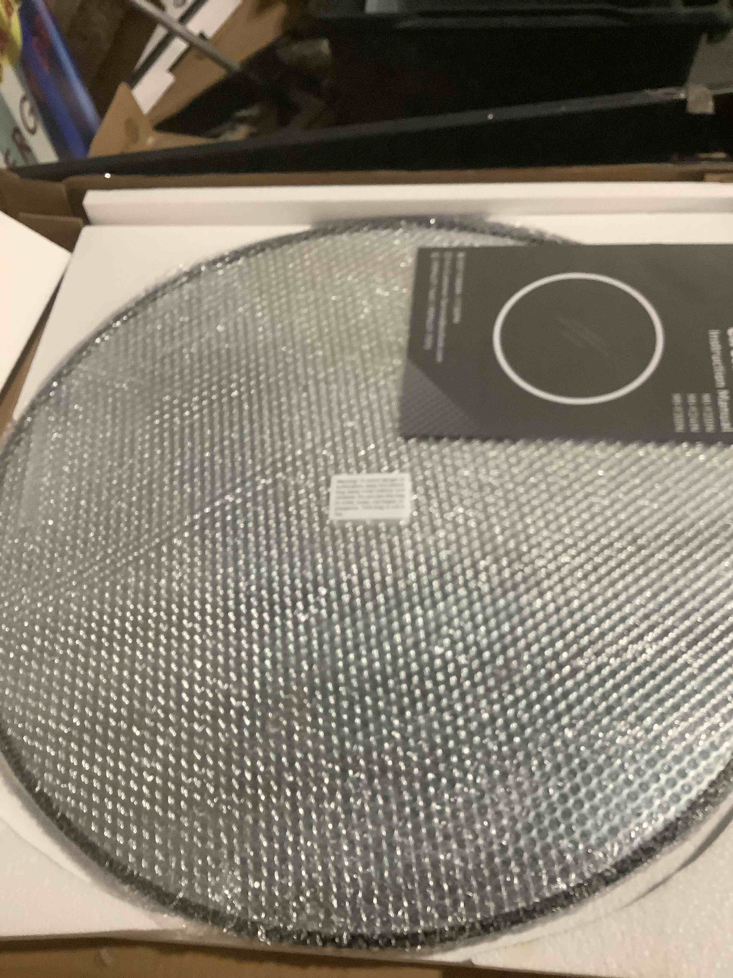 Condition photo showing Good Condition for 24-Inch Round Wall Mirror with Aluminum Alloy Metal Frame - Ideal for Entryway, Bathroom, Vanity, Living Room - Black Finish Circle Mirror for Stylish Home Decor