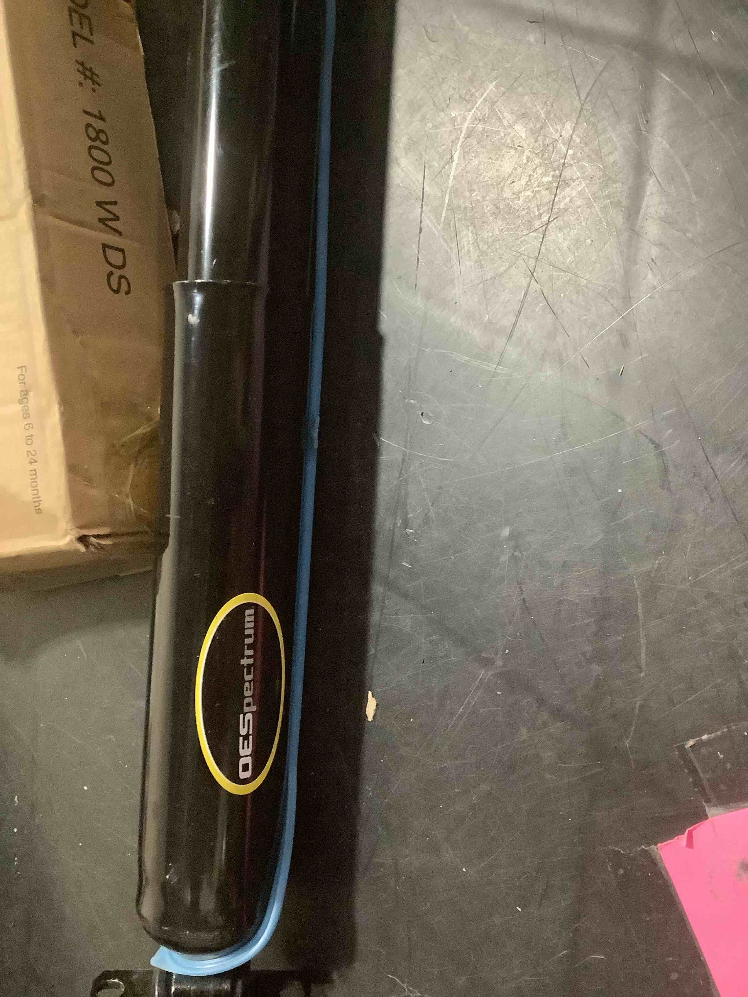 Condition photo showing Good Condition for Monroe Ospectrum 37087 suspension shock absorber for Chevrolet Tahoe