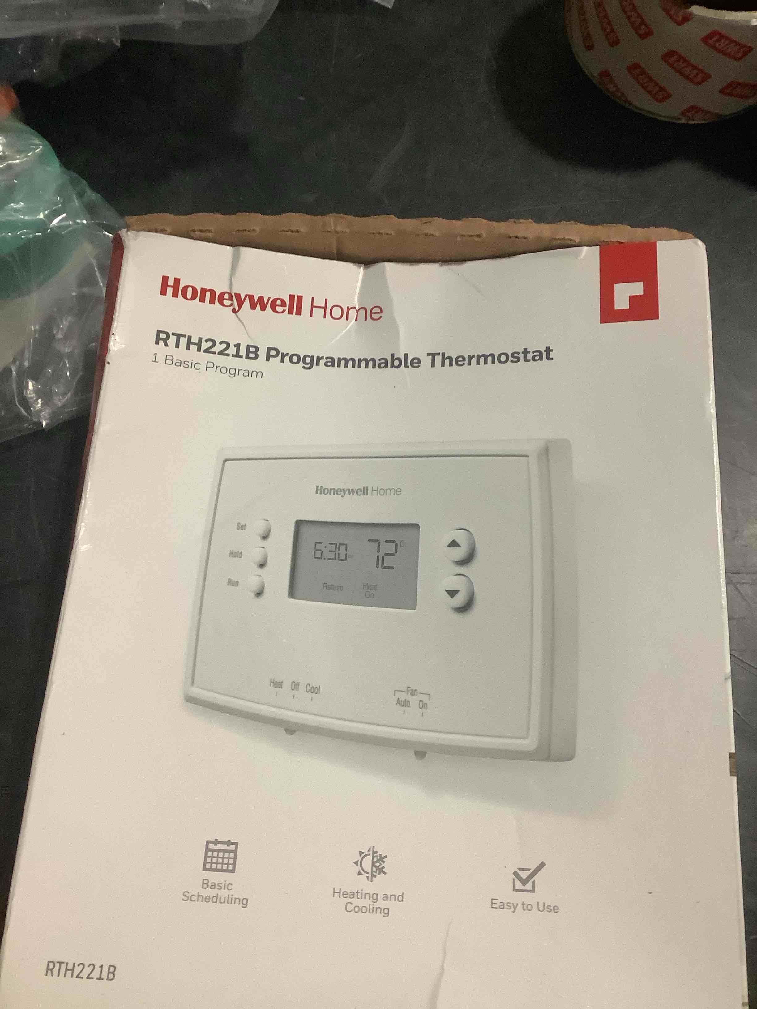 Condition photo showing Good Condition for honeywell home rth2300b1038 5-2 day programmable thermostat, white 2.50 l x 6.38 w x 7.94 h