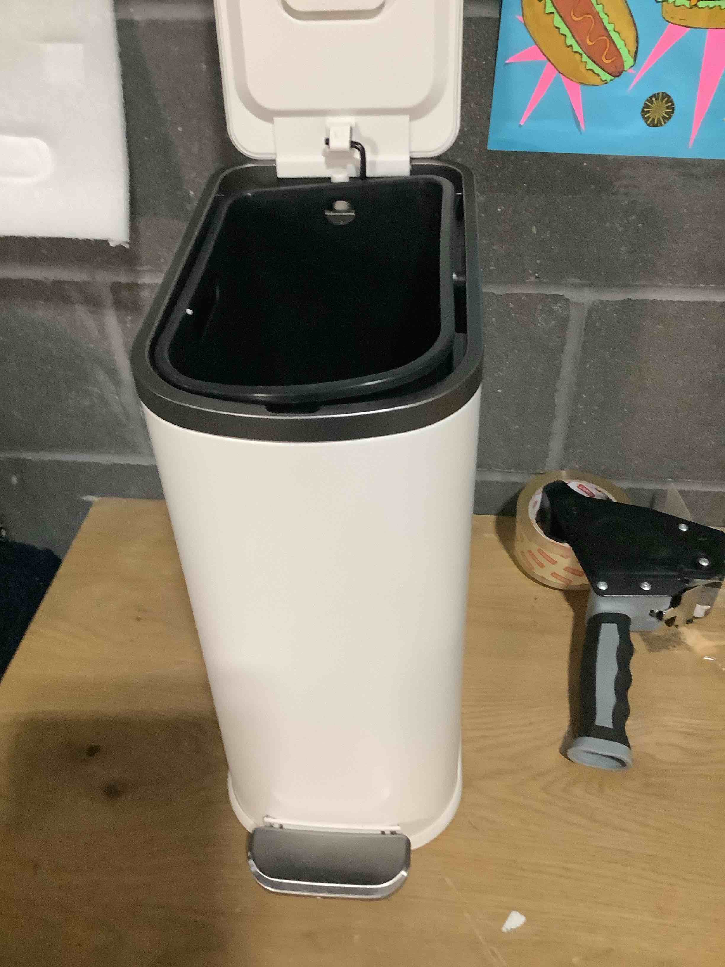 Condition photo showing Good Condition for KUK Slim Bathroom Trash Can with Lid Soft Close, Step Pedal, 2.6 Gal/ 10L Stainless Steel Garbage Can with Removable Inner Bucket, Anti-Fingerprint Wastebasket for Office, Bedroom, Toilet (White) Matt White-P2