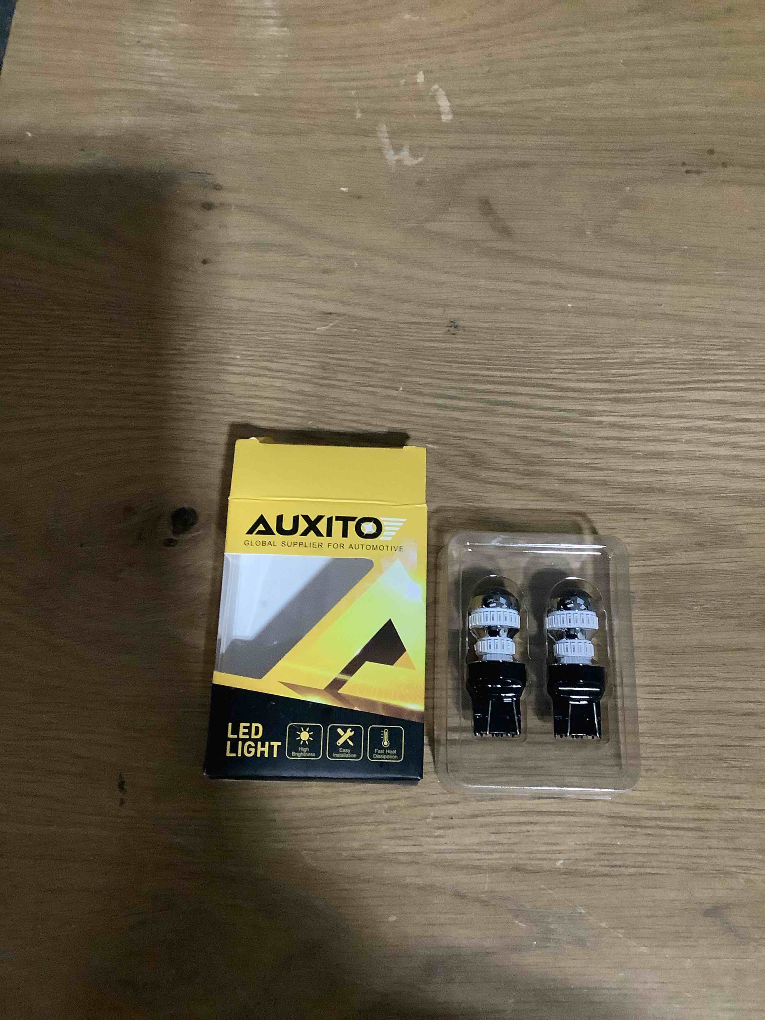 Condition photo showing Good Condition for AUXITO Upgraded 7440 7443 LED Bulb Red for Tail Lights Brake Lights, Super Bright T20 W21W 7441 7444 LED Replacement for Stop Tail Brake Signal Lights, Pack of 2 Red 7443/7440