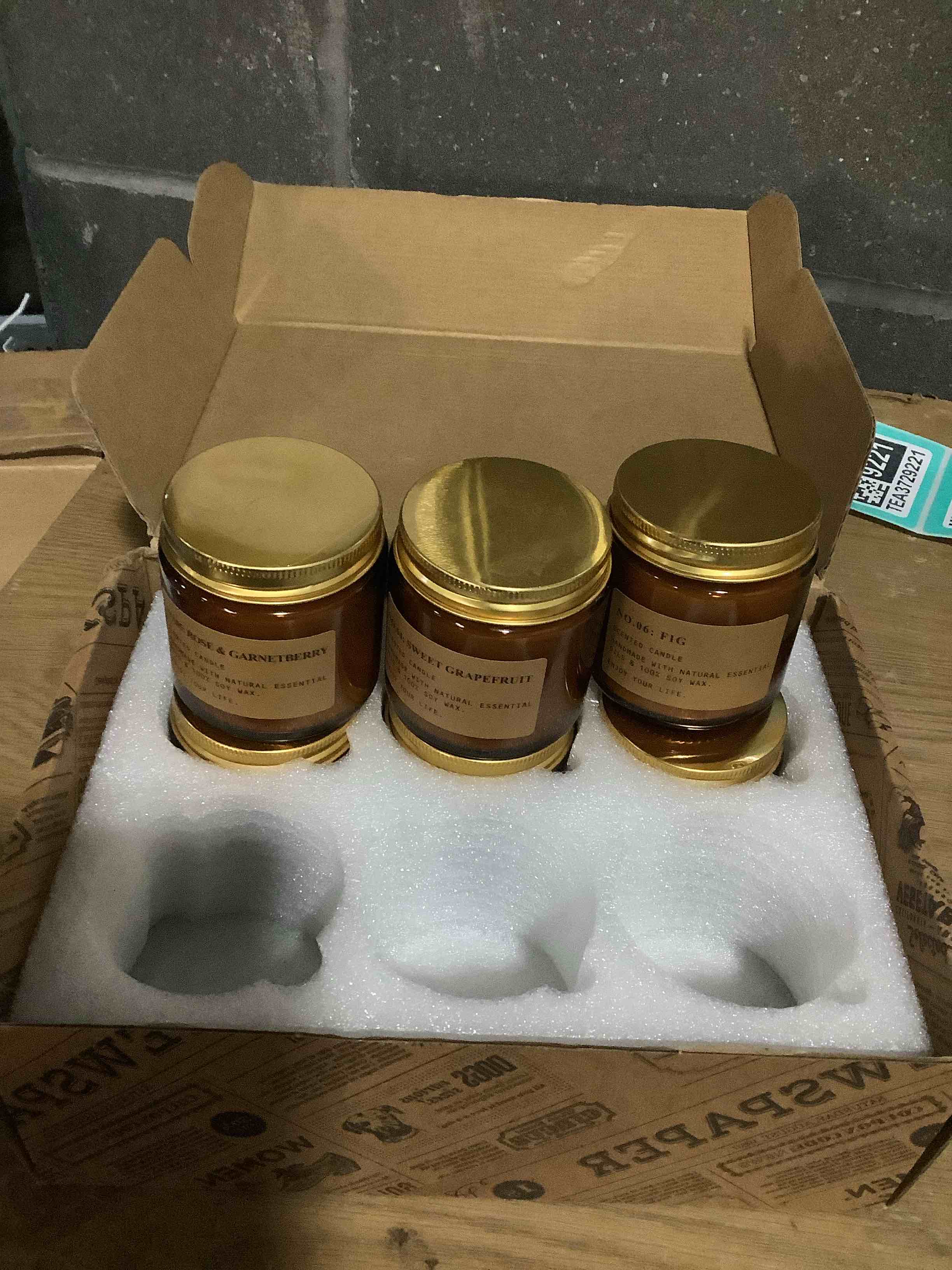 Condition photo showing Good Condition for 6 Pack Candles for Home Scented Aromatherapy Candle Gift Set for Women Soy Wax Long Lasting Amber Jar Candles Gift for Birthday Mother's Thanksgiving Day Present Amber(6 Pack)
