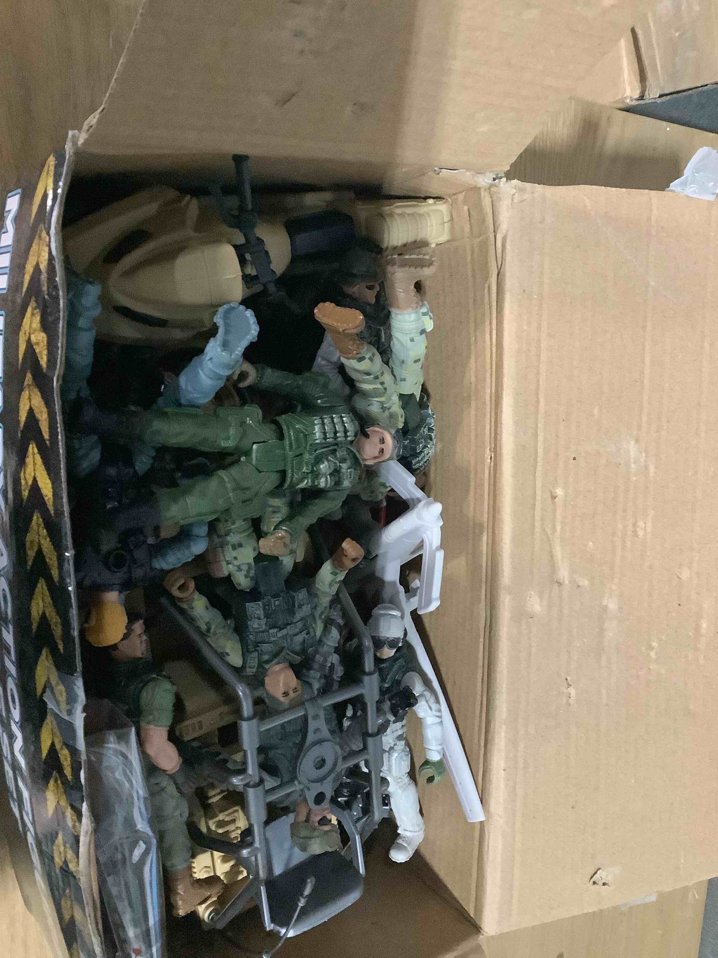 Condition photo showing Good Condition for 10PCS US Army Men Action Figures with SWAT Team, K9 Dog, ATV, Drone, Motorcycle & 14 Weapons - Military Action Figures, Army Toys, Toy Soldiers Playset for Kids