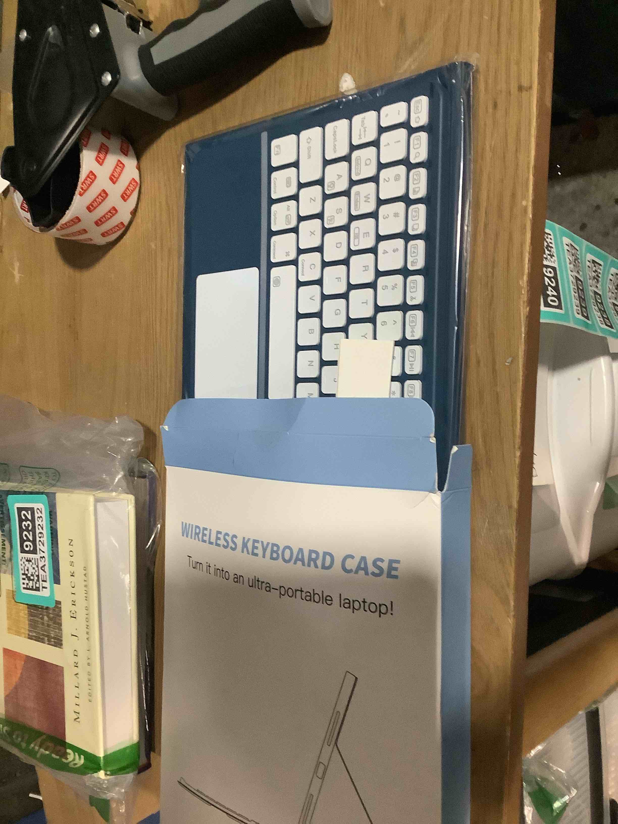 Condition photo showing Good Condition for Harvopu Compatible for iPad 11th 10th Generation Case with Keyboard, Folio Cover with Pencil Holder, Multi-Touch Trackpad, 7 Color Backlit, Detachable Keyboard for iPad (A16) 11th/10th Gen (Navy Blue)