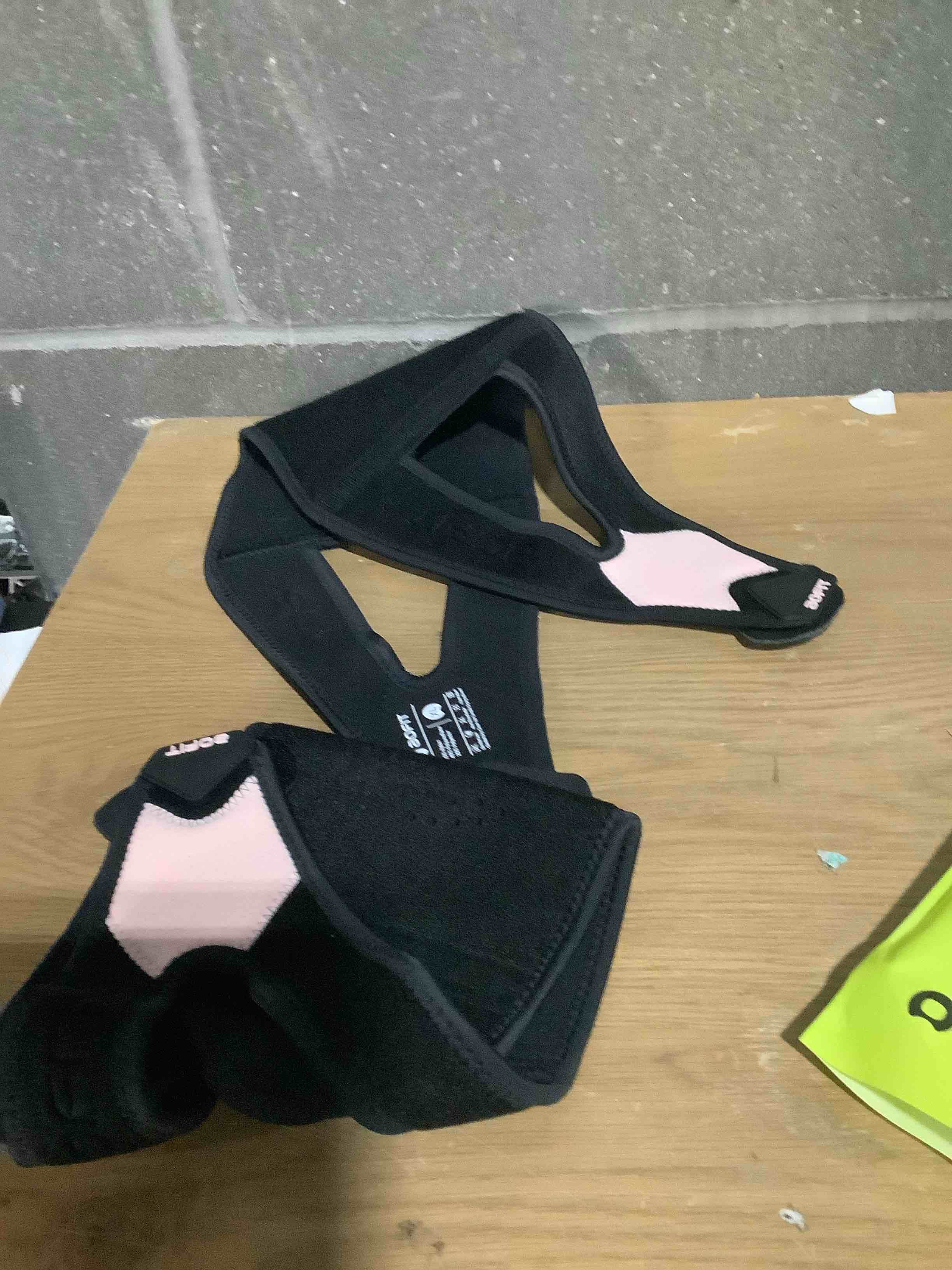 Condition photo showing Good Condition for Knee Brace for Women& Men (1 Pair), Knee Braces Wrap Adjustable Compression Sleeve Knee Support with Memory Stabilizers,Knee Support for Knee Pain Relief Meniscus Tear Pink XL X-Large Onyx Blush