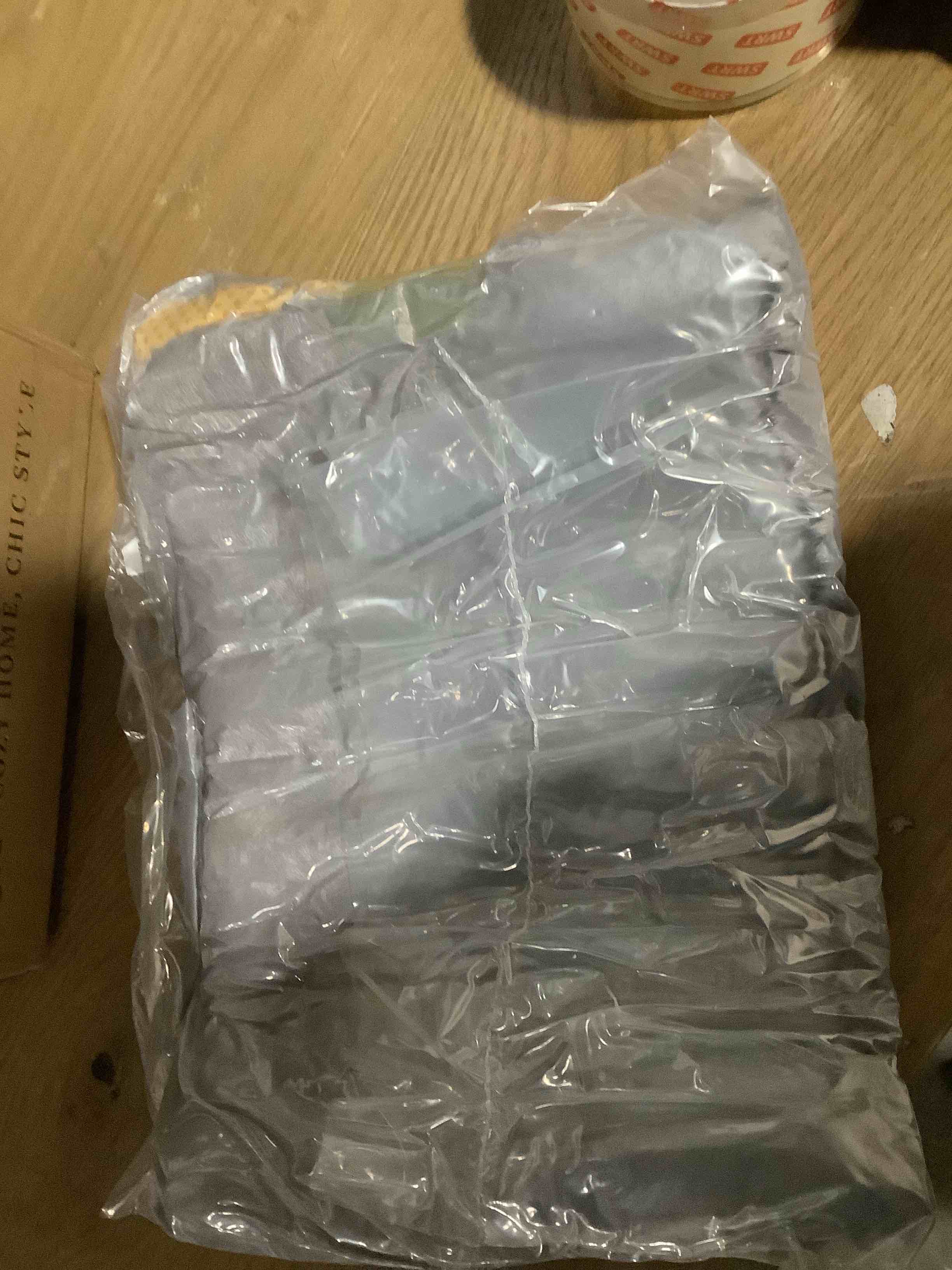 Condition photo showing New/Like New for Self-Warming Cat Bed, Plush Faux Fur Pet Bed Mat with Anti-Slip Bottom, Ultra Soft Heated Pad for Cats & Kittens, Cozy Fluffy Bed for Window & Sills Couches, Machine Washable, 23x15 Inch Grey 23"L x 15"W x 1.5"Th Dark gray