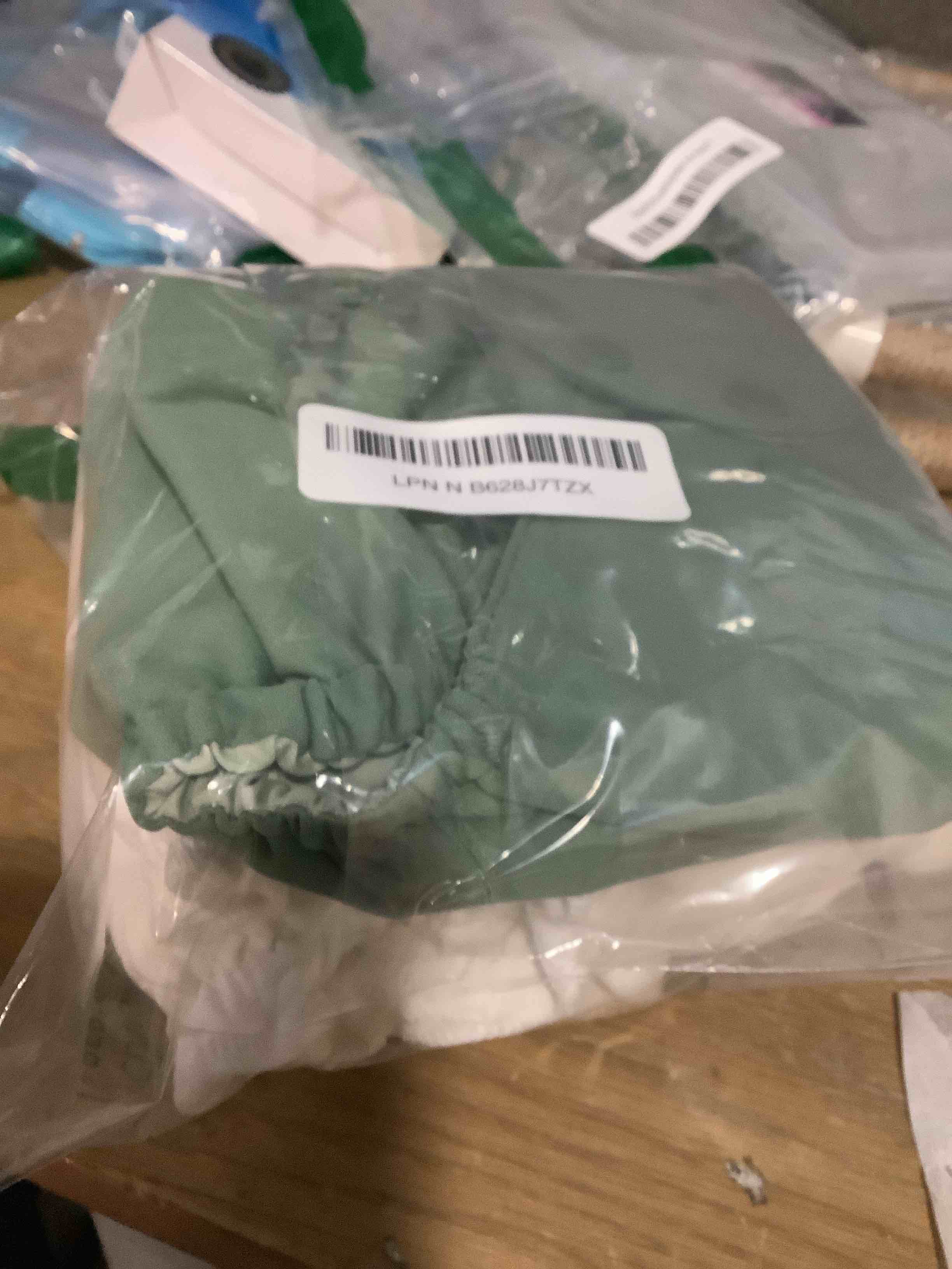 Condition photo showing Good Condition for Esembly Cloth Diaper Bundle Set - 3 Organic Cotton Absorbent Inners and 1 Waterproof Outer Diaper Cover - Reusable, Washable, Snap Closure Cloth Diapers - Size 1 (7-17lbs), Botanic Gardens Bundle - Botanic Gardens Size 1 (Pack of 4)