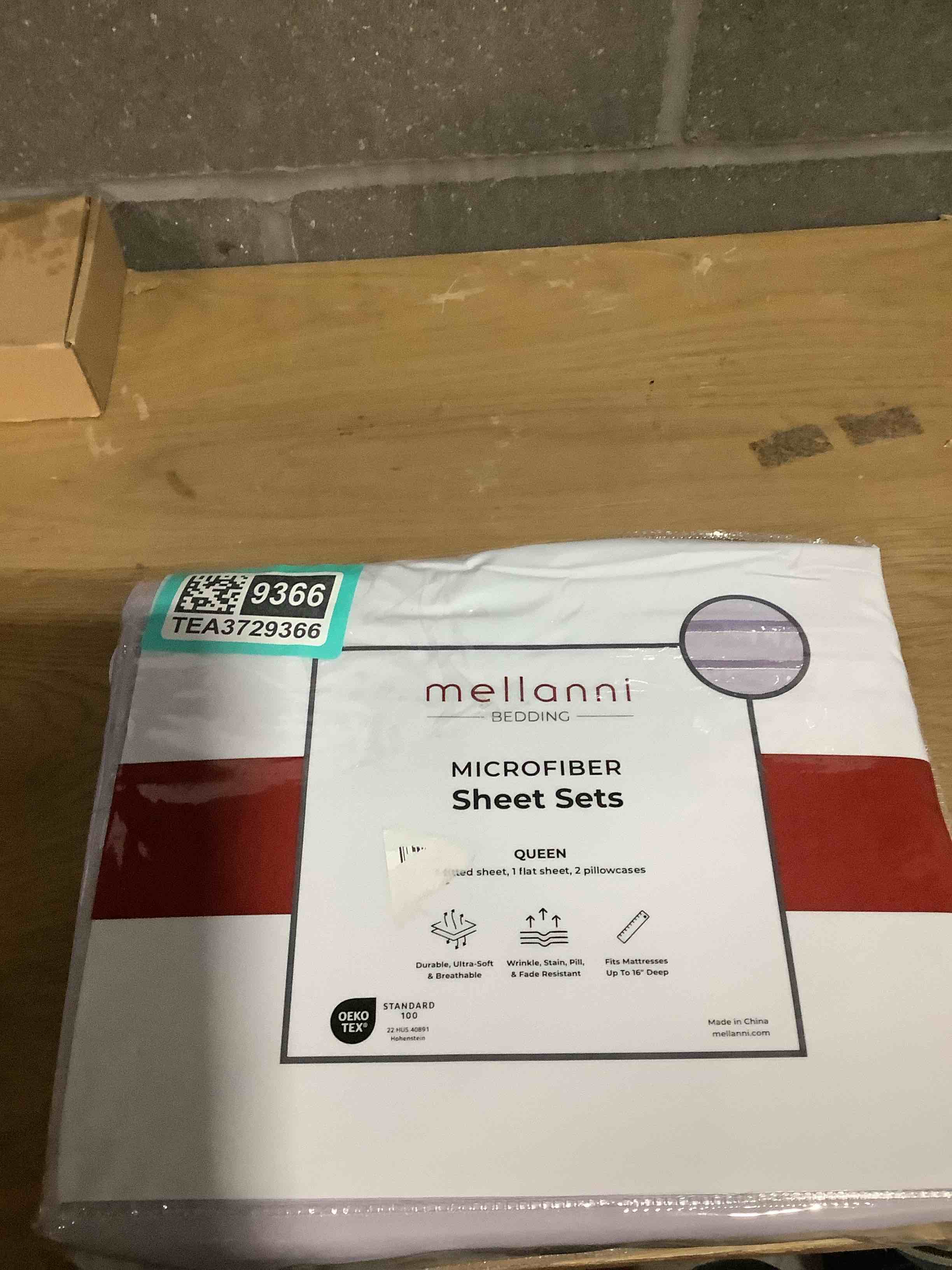 Condition photo showing Good Condition for Mellanni Queen Sheets Set - 4 PC Iconic Collection Bedding - Hotel Luxury, Extra Soft, Cooling Bed Sheets - Wrinkle, Fade, Stain Resistant (Queen, Lavender) Queen 1335 Lavender