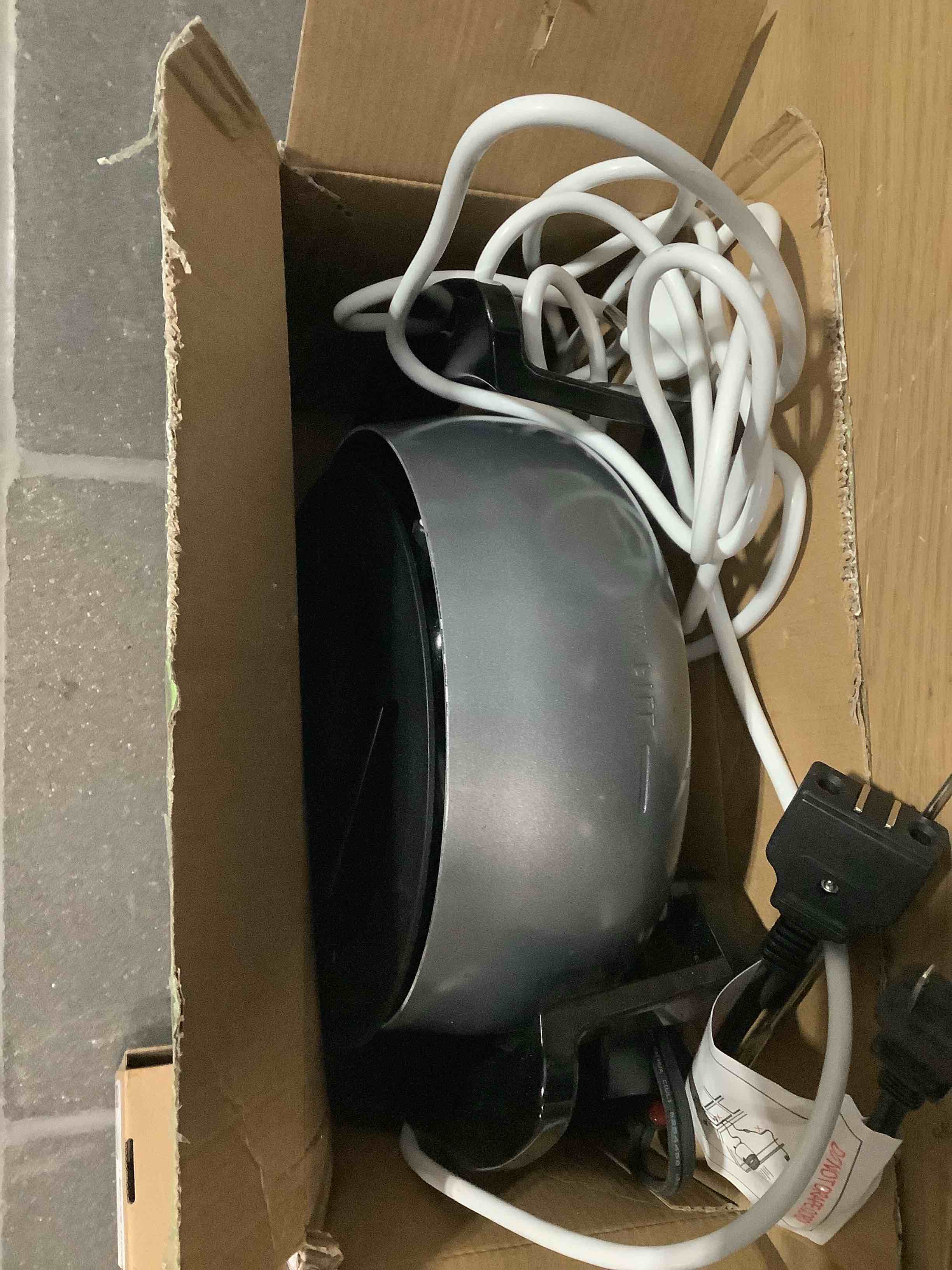 Condition photo showing Good Condition for Hamilton Beach 12 Cup Electric Fondue Pot Set with Temperature Control, 6-Color Coded Forks, for Cheese, Chocolate, Hot Oil, Broth, 3 Quart PFAS-Free Nonstick Interior, Gray (86202) 3 Quart PFAS-Free Nonstick Interior Gray