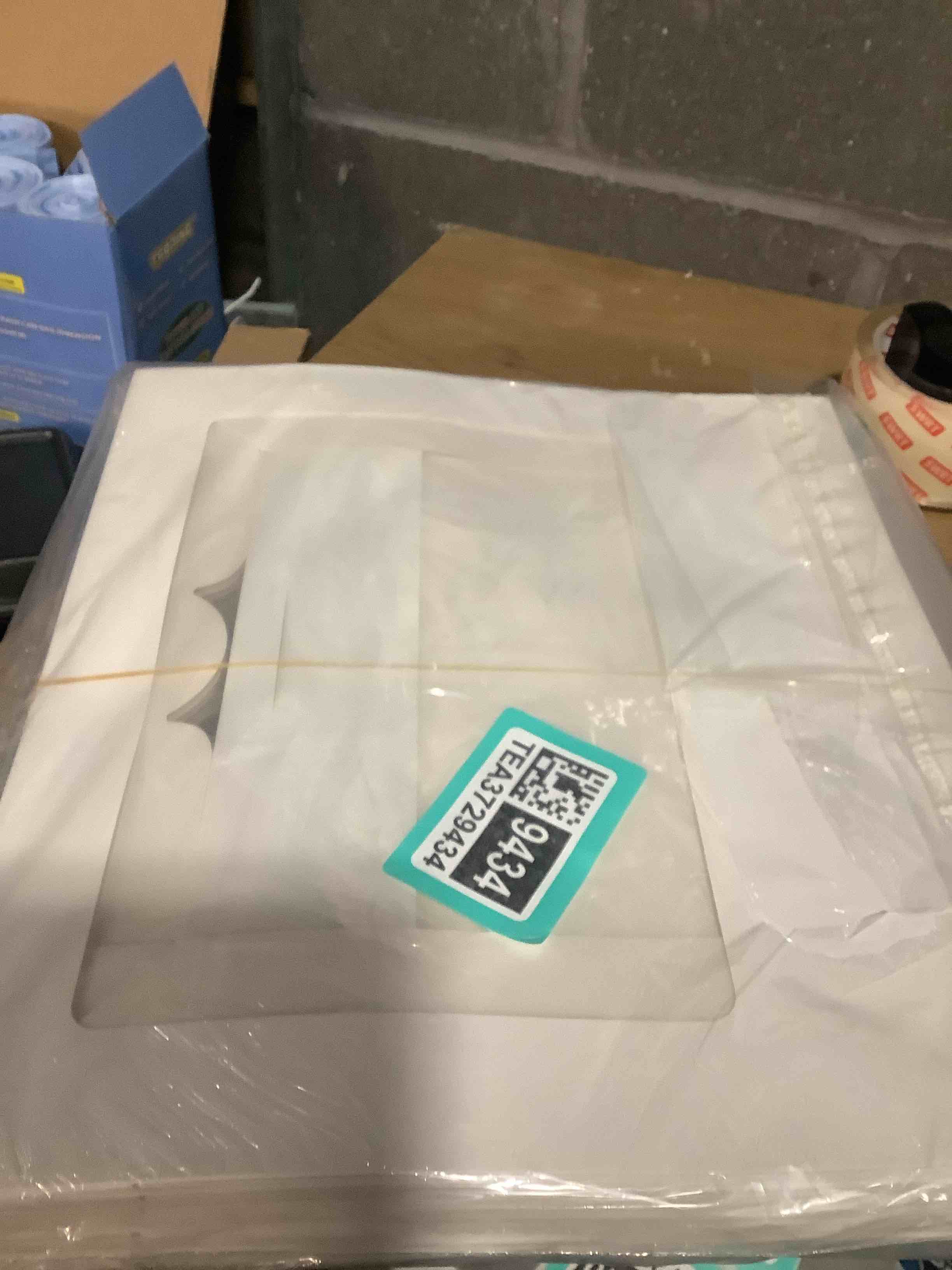 Condition photo showing Good Condition for Cookie Boxes, 14" x 10" x 2.5" White Bakery Boxes with Window, Auto-Popup Treat Boxes, Pastry Boxes for Cookies, Donuts, Muffins and Strawberries [ Pack of 15 ]