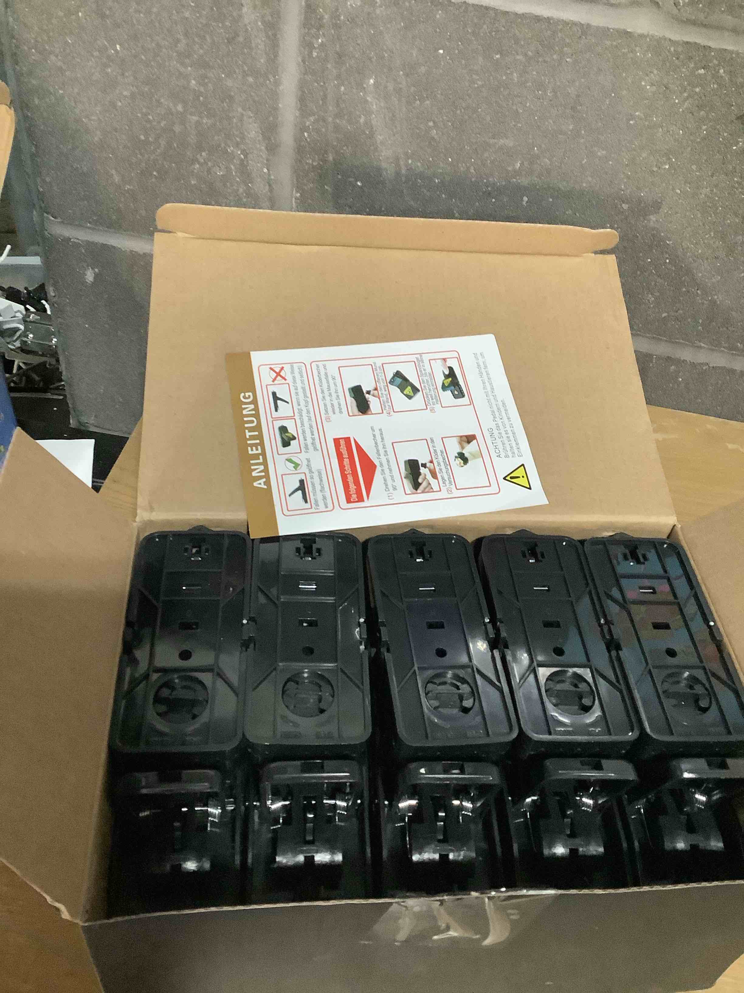 Condition photo showing Good Condition for 20 Pack Mouse Traps Indoor for Home,Mice Traps for House,Reusable Mouse Trap That Work,Small Mice Catchers for Home Indoor, Quick Set Mousetraps Effective