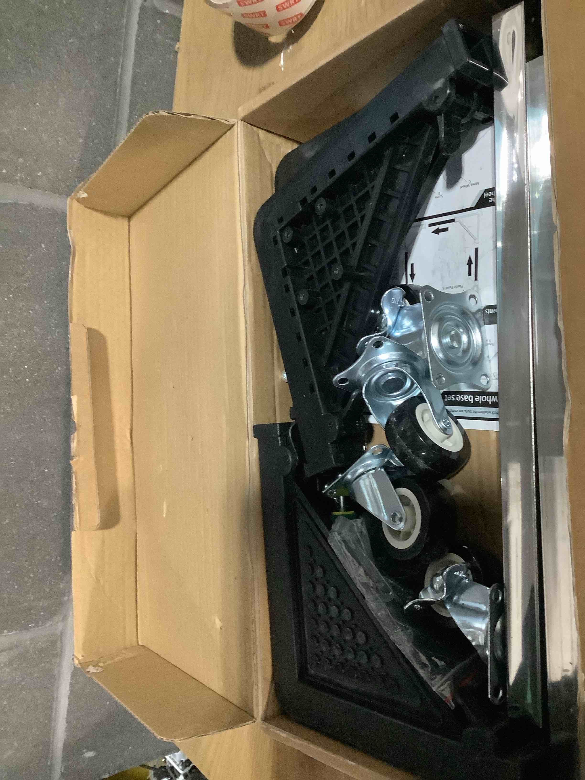 Condition photo showing Good Condition for Mini Fridge Stand with 4 Locking Wheels 17.7"-25.6" Adjustable Dolly Washing Machine Stand Base?for Furniture Portable Refrigerator Dryer Stand?Black?