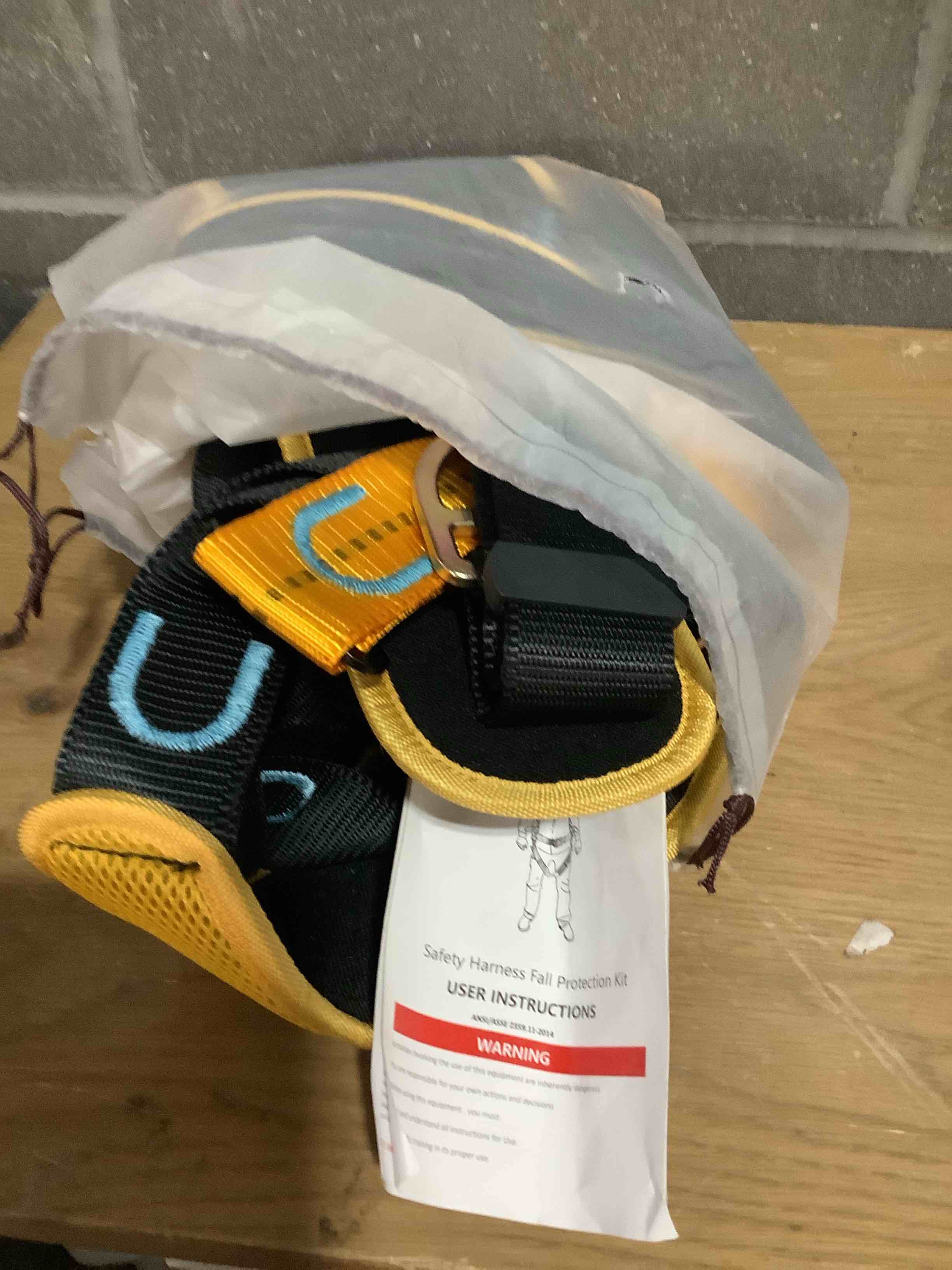 Condition photo showing Good Condition for Fall Protection Full-Body Safety Harness, Roofing Harness Kit Men Construction Harness,5 Heavy Duty D-rings&Upgrade 4 Quick Buckles(OSHA/ANSI)