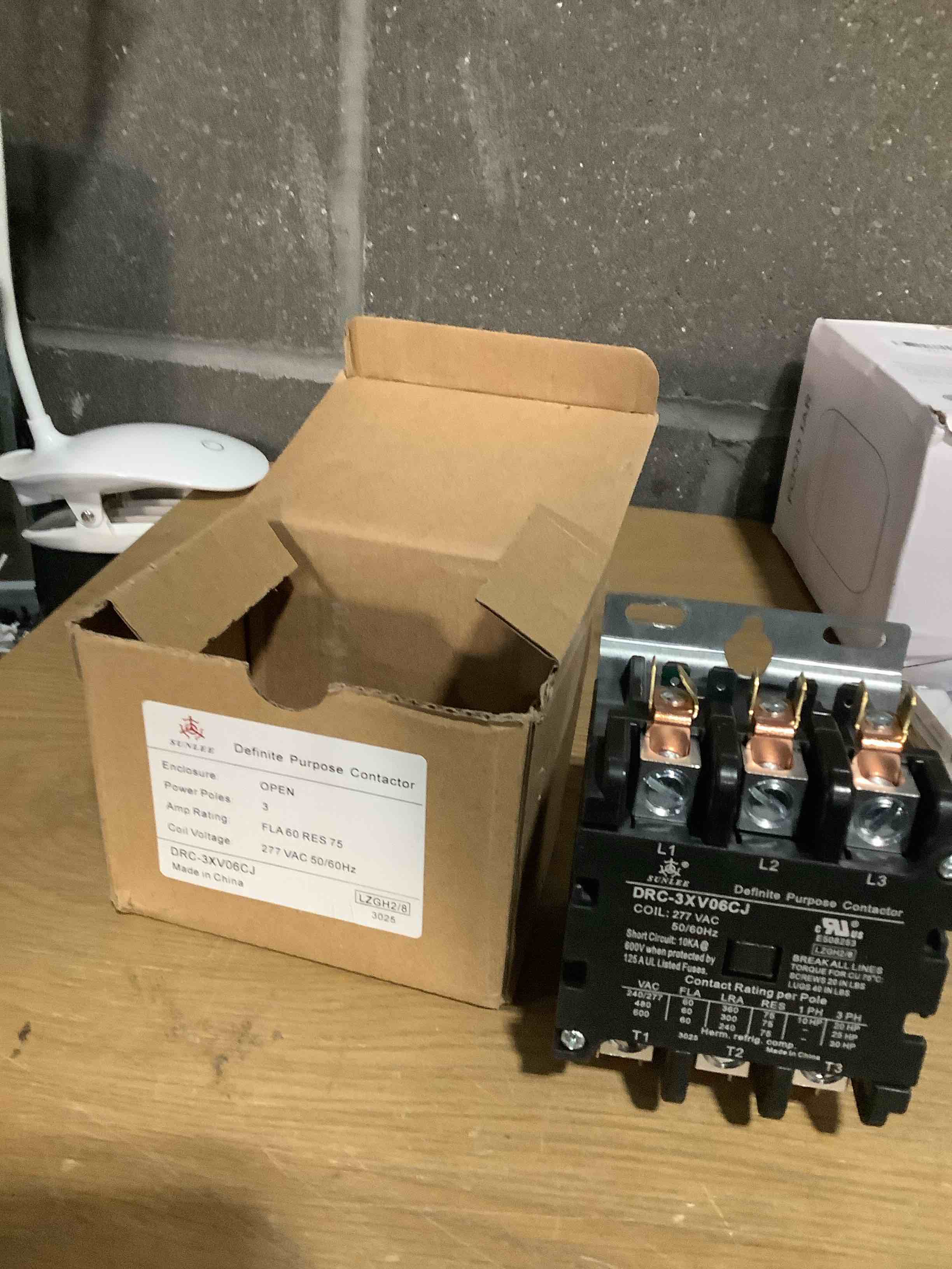 Condition photo showing Good Condition for SUNLEE 60 Amp 75 RES 3 Pole 277v Coil SunLee DP Contactor A2L Compliant UL Recognized & Approved for UL 60335 Lighting Contactor 42EF35AF Equivalent
