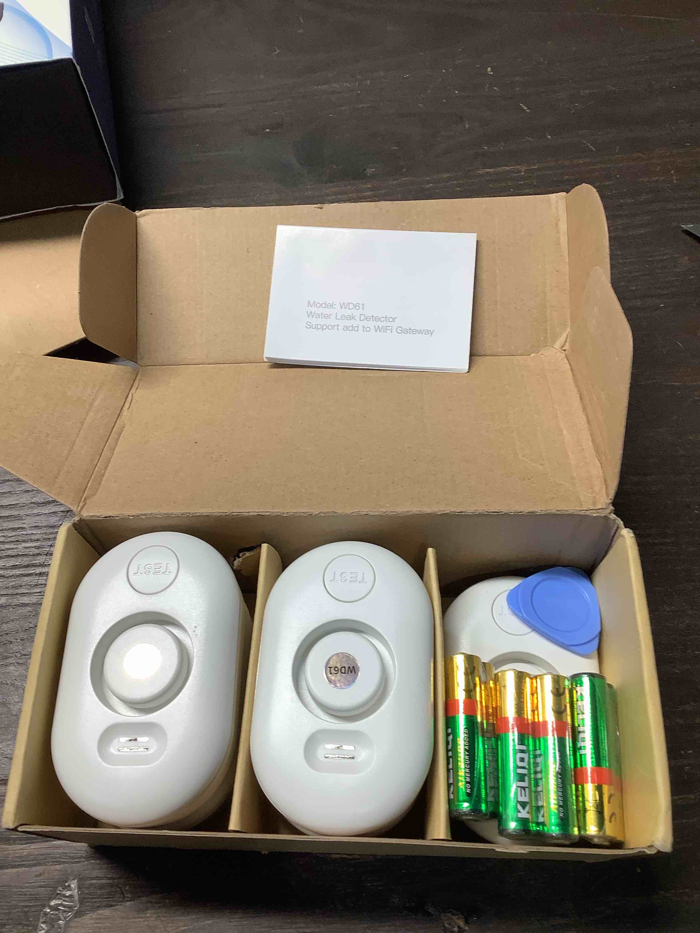 Condition photo showing Good Condition for 5 Pack Water Leak Detectors for Home, 100dB Water Sensor Alarm for Basement,Flood Leakage Detection Devices for Pipe/Drain/Sink/Faucet Drip Alert,Floor Flooding in Bathroom/Kitchen/Toilet/Laundry Room 5 Sensors White