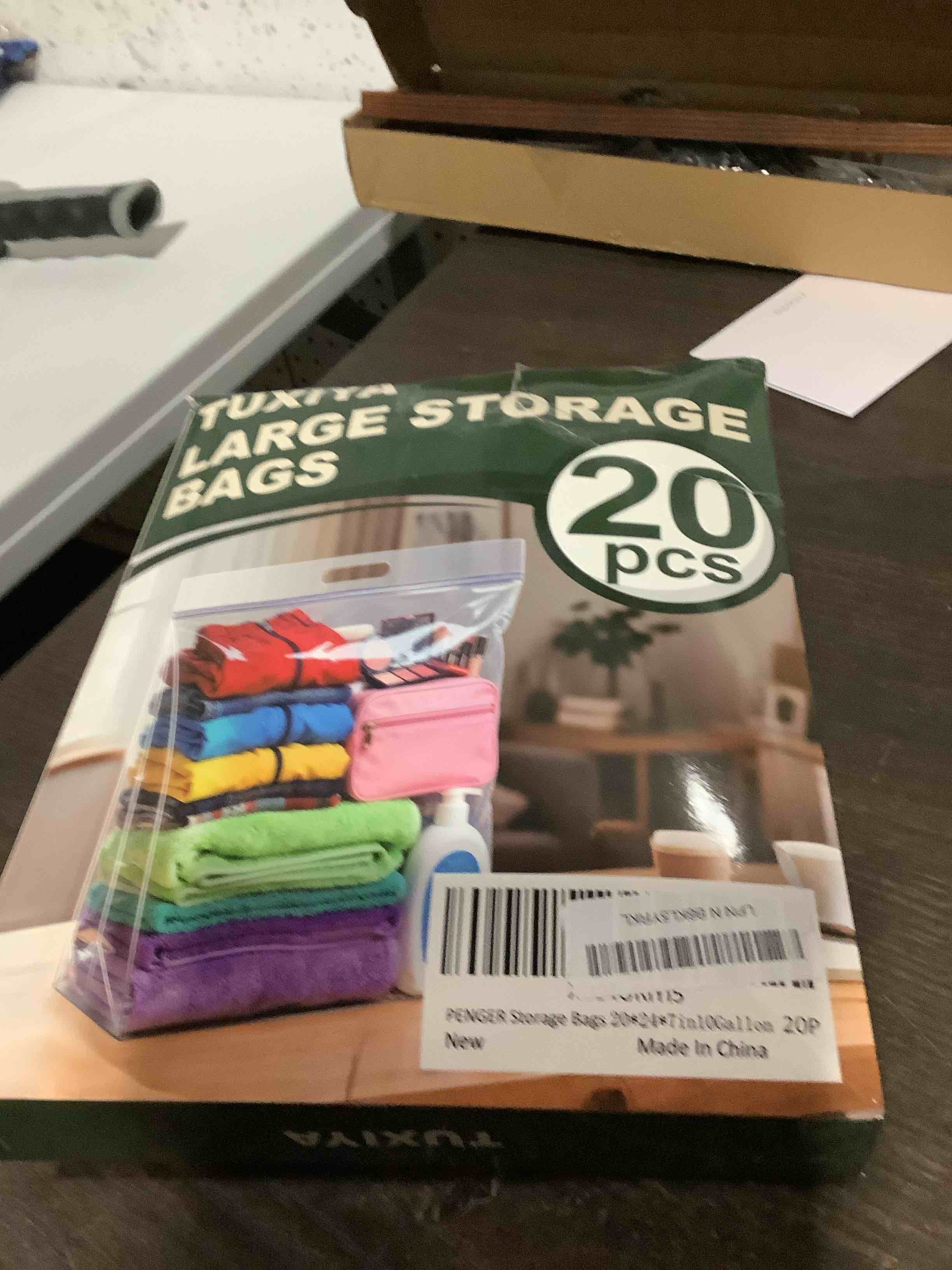 Condition photo showing Good Condition for 20 PACK Extra Large Storage Bags, 10 Gallon 24"x20"x7", Resealable Clear Bags with Handle, XL Heavy Duty for Clothes Travel Moving, Double Zipper Seal, Expandable Bottom, Thick 8 Mils 10 gal-20pack