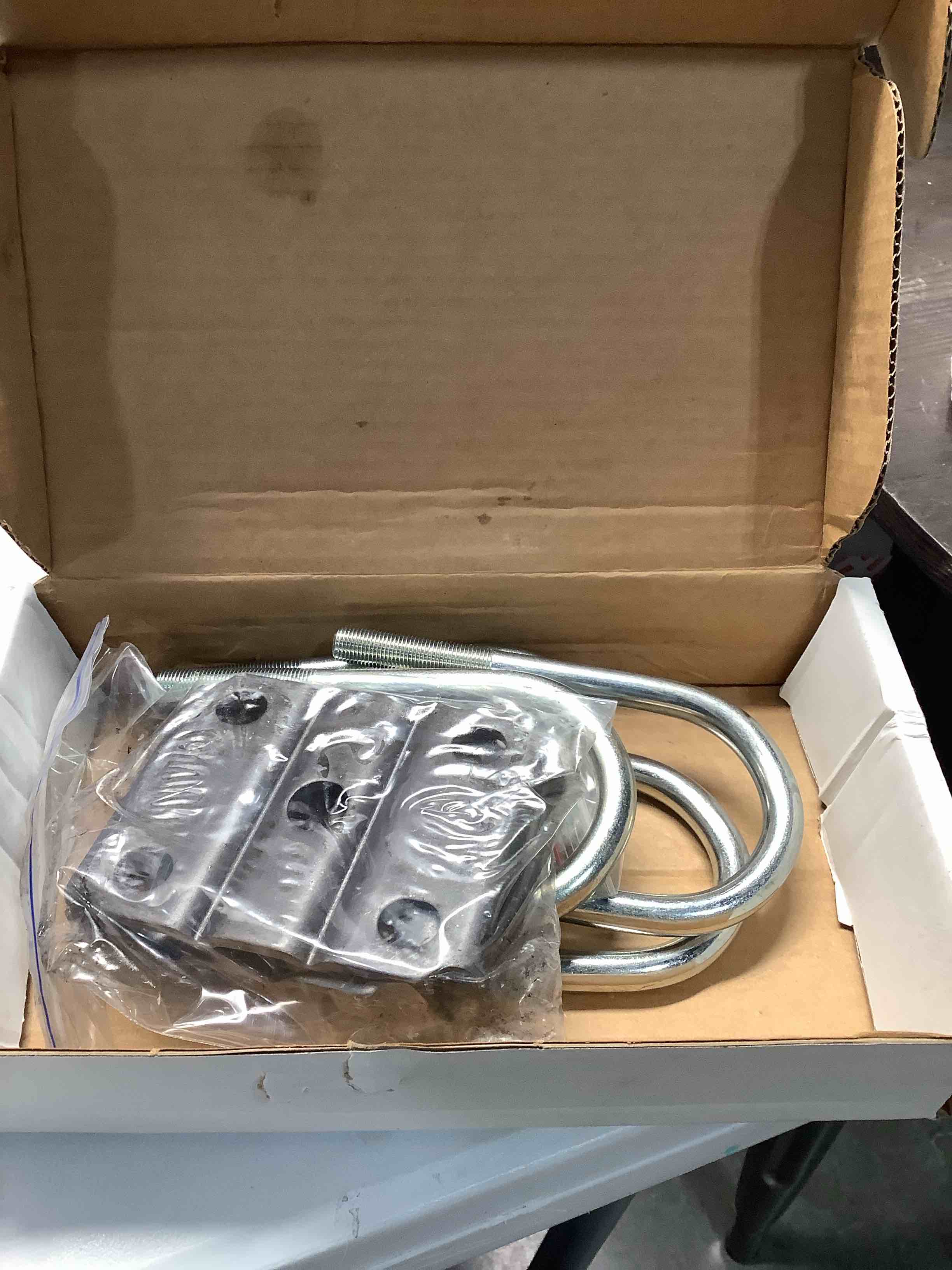 Condition photo showing Good Condition for Single Trailer Leaf Spring 4 Leaf Double Eye 1750 lbs Cap for 3500 lbs Axle Suspension & U-Bolt kit, 25-1/4" Length fits for SW4B - Set 2 Set 2 & U-Bolt kit