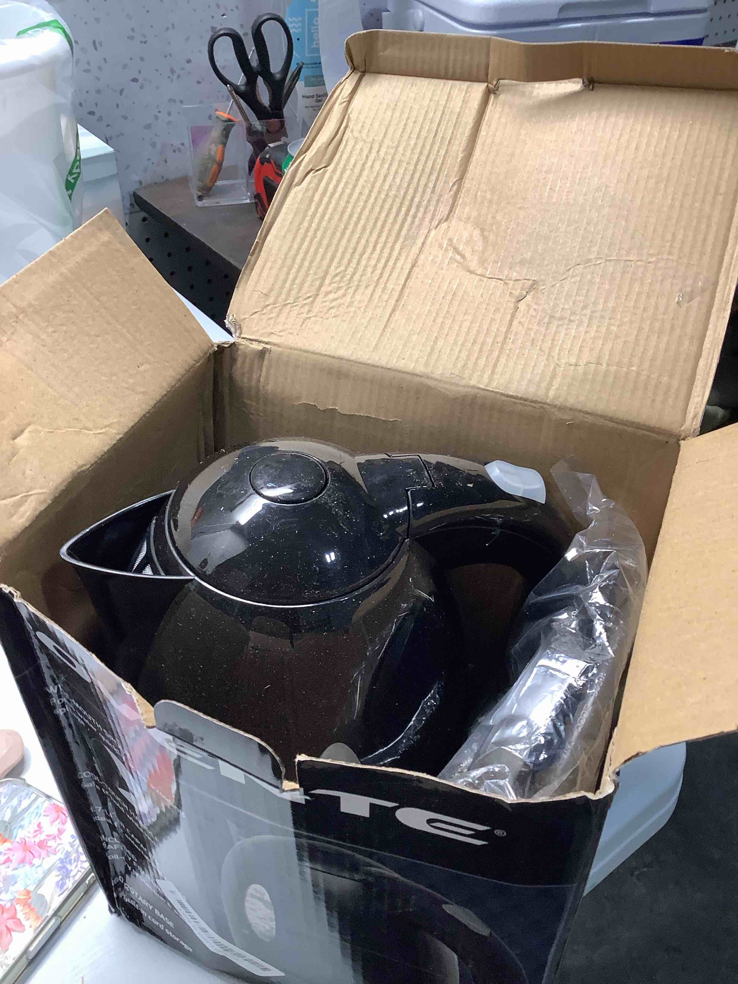 Condition photo showing Good Condition for OVENTE Electric Kettle, 1.7L Fast Boiling Water Heater for Coffee or Tea, BPA Free with Water Level Gauge, Auto Shut-Off, Boil-Dry Protection, Indicator Light and Removable Filter, Black KP72B