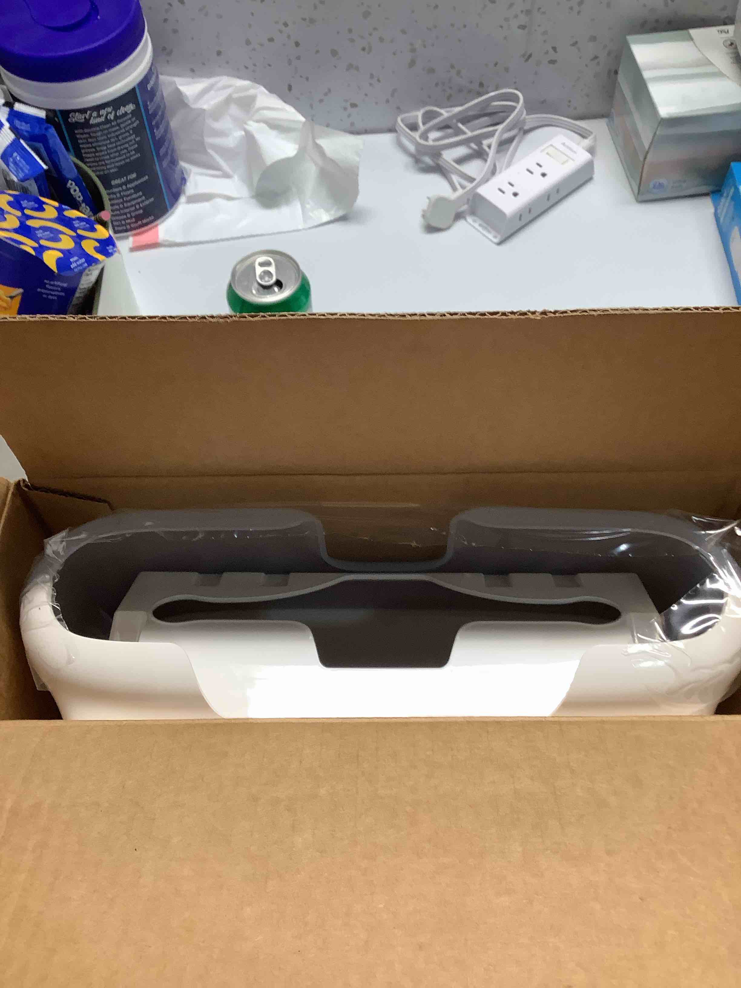 Condition photo showing Good Condition for Tork Xpress Mini Multifold Hand Towel Dispenser White H2, One-at-a-Time Dispensing, Elevation Range, 553120