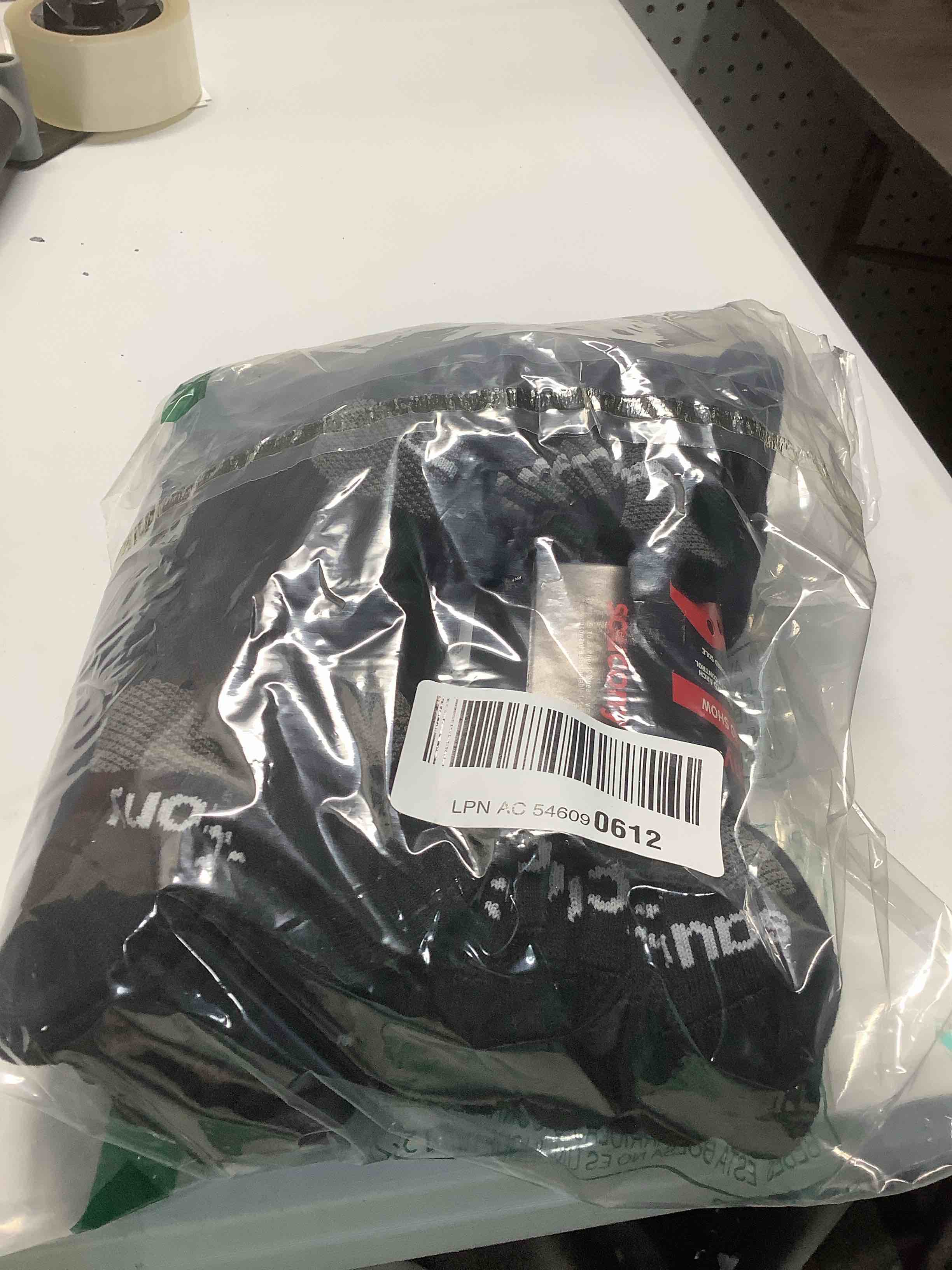 Condition photo showing Good Condition for Saucony Men's RunDry Mesh Ventilating Comfort Fit Performance No-Show Socks, Available in M-XXL (6, 12, 18 Pairs) Black Basic (12 Pairs) X-Large