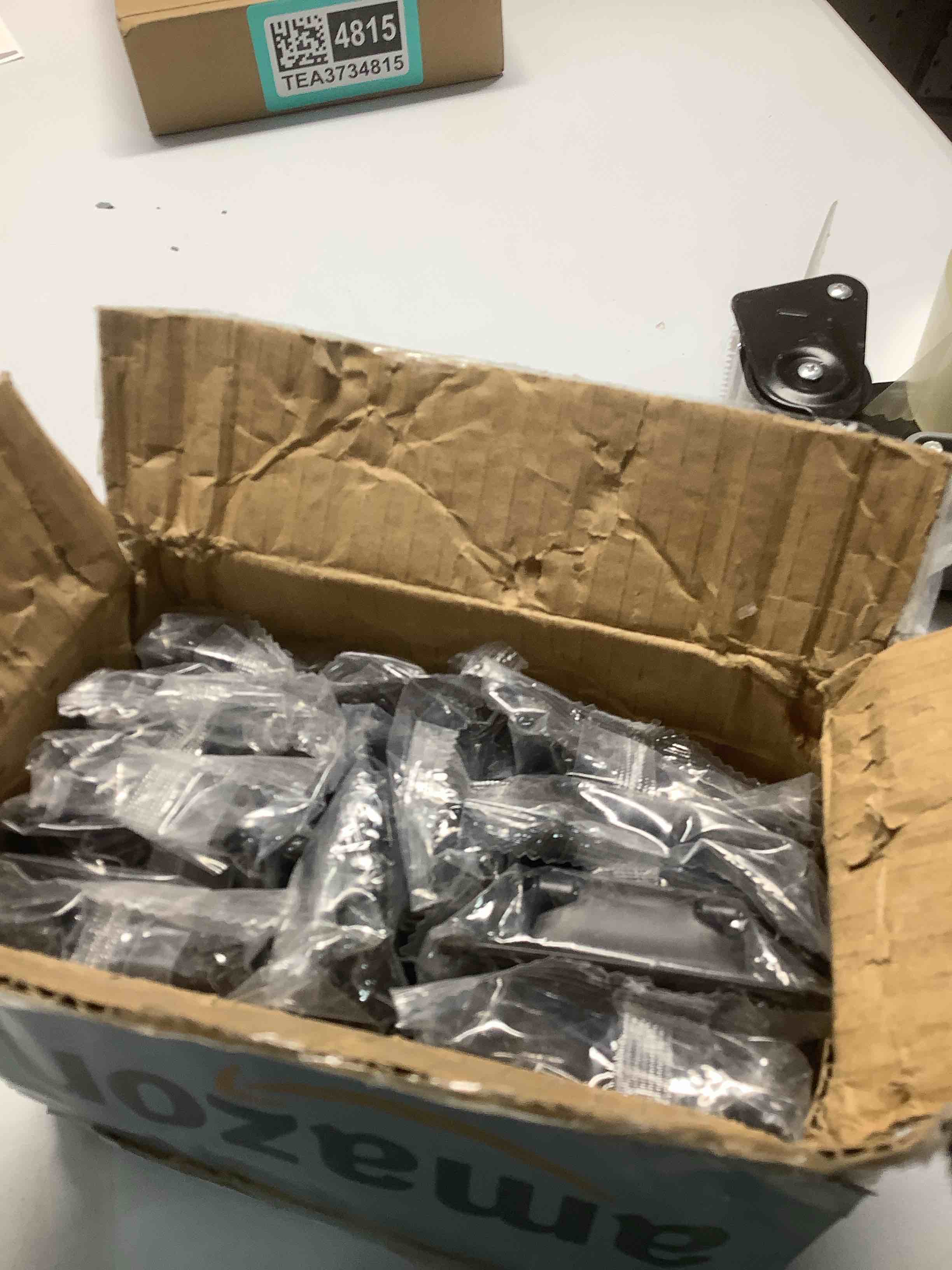 Condition photo showing Good Condition for 3/8" Inset Cabinet Hinges Black (15 Pairs -30 Pack) Matte Black Self Closing Cupboard Hinges for Kitchen/Bathroom/Furniture Cabinets & Doors 30 Pack (15 Pairs) Matte Black