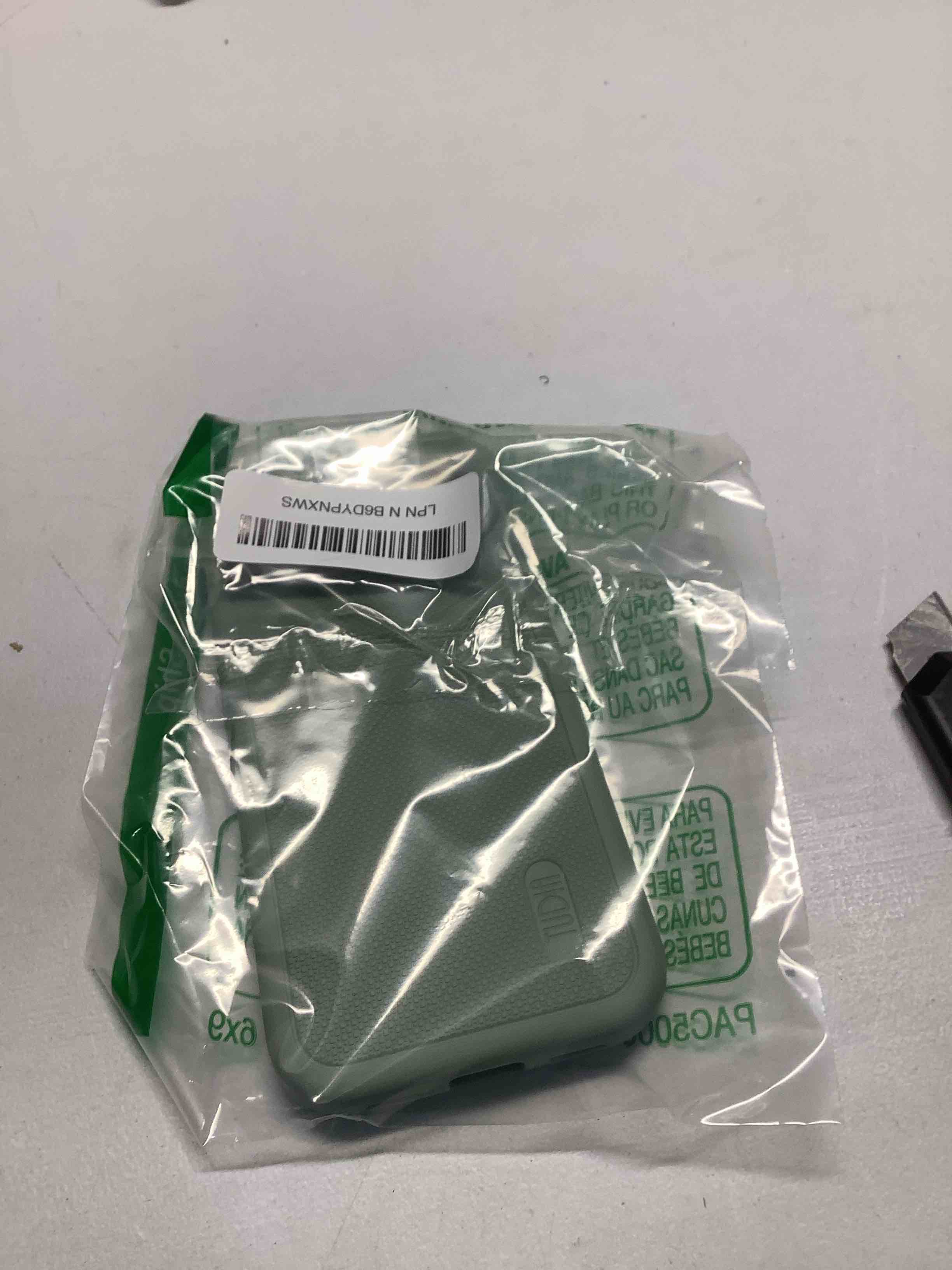 Condition photo showing Good Condition for TUDIA MergeGrip Case for Google Pixel 10 / Pixel 10 Pro Cases 2025 – [Military Grade Drop Tested] Dual Layer Rugged Slim Shockproof Heavy Duty Protective Phone Cover - Green Lily Pixel 10 / 10 Pro Green Lily