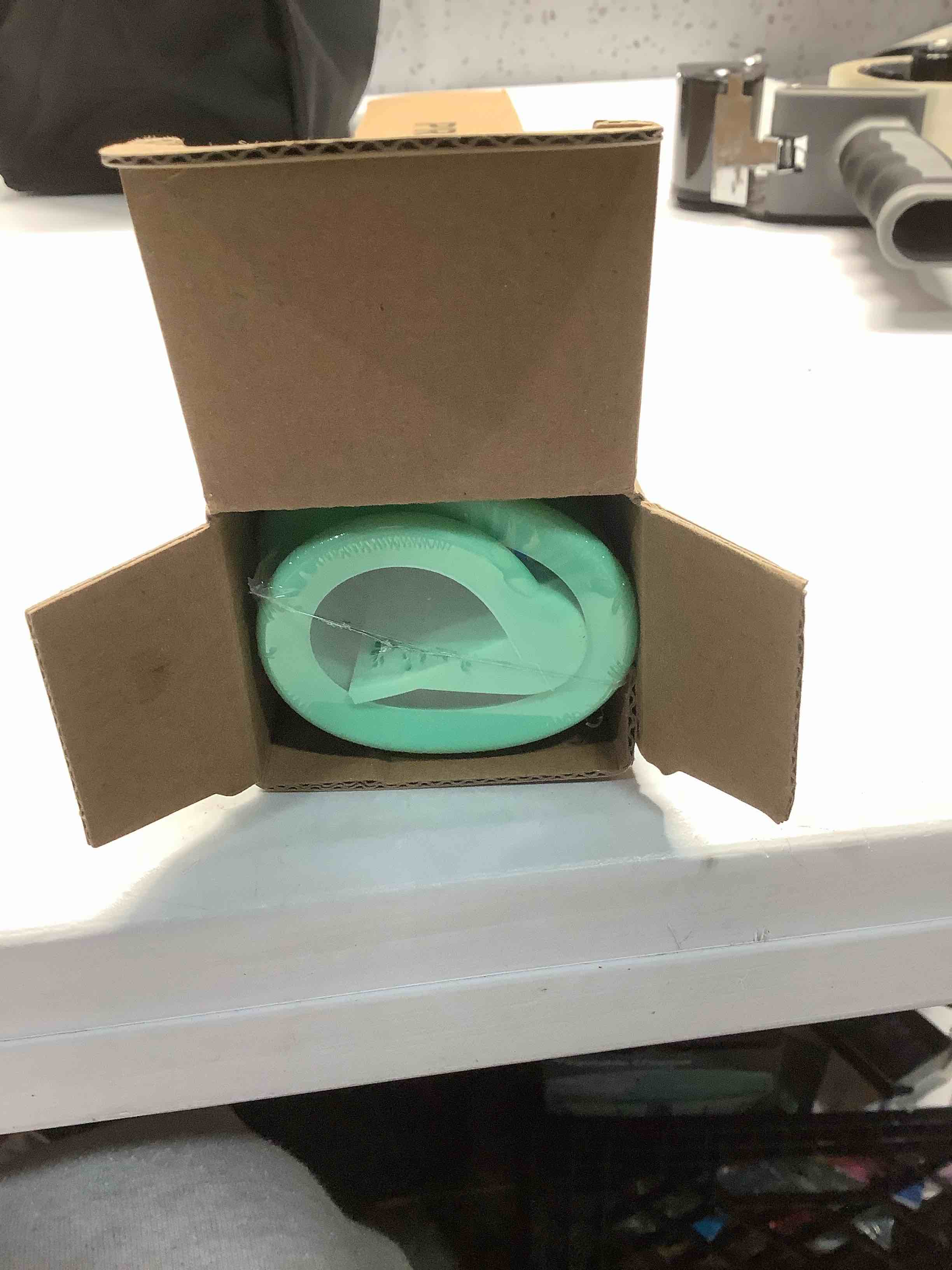 Condition photo showing Good Condition for Large Silicone Suction Mat, 17" x 12" Thick Mats with Edge-Bumper, Raised Edge Leakproof, Non-Slip for Kids Toddler Baby Essentials Table Placemat, Restaurant Eating, Plates, Art, Craft & Painting