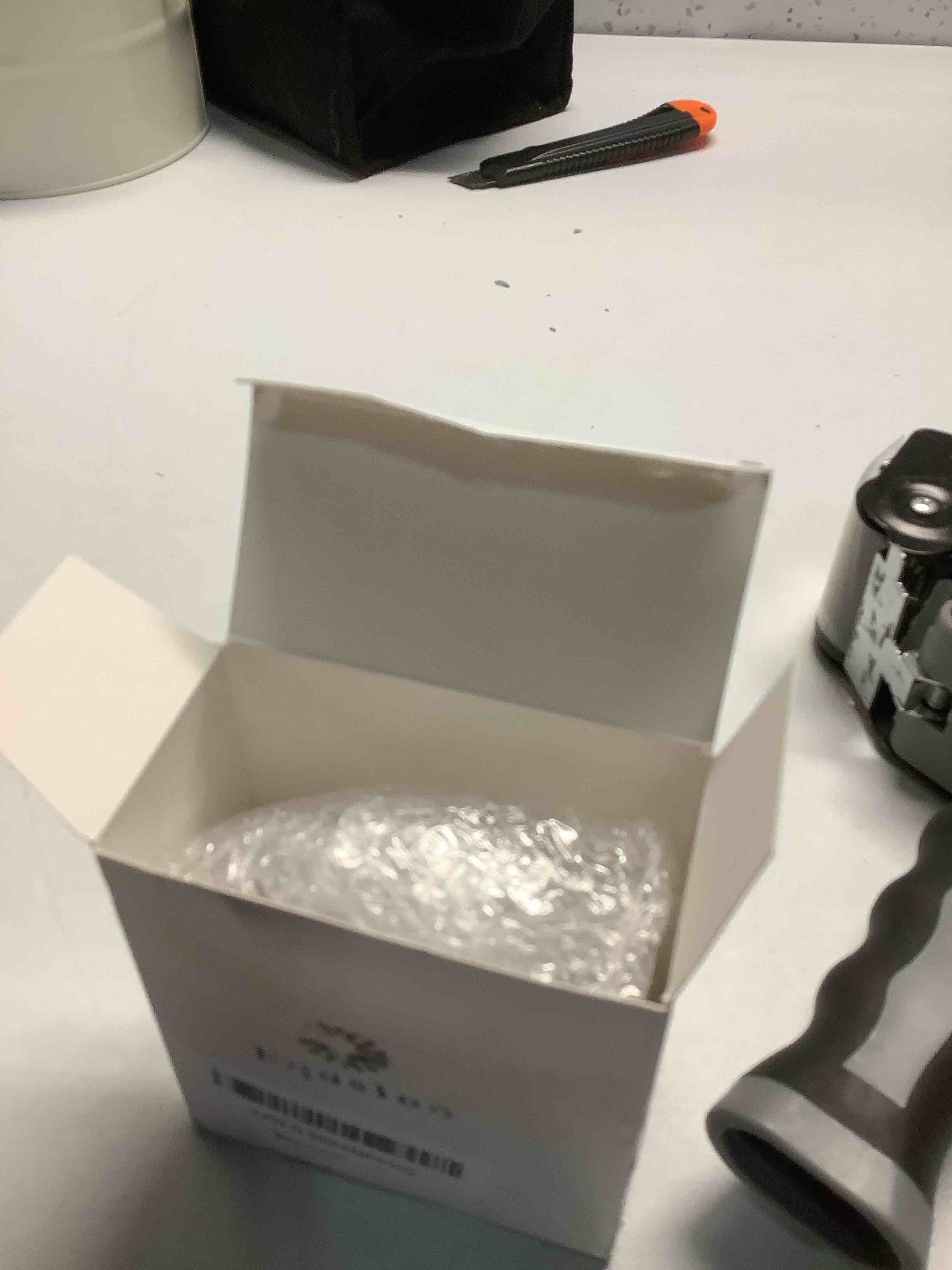 Condition photo showing Good Condition for 24 Pcs Kpop Theme Party Favors K-pop Theme Acrylic Keychain Fans Keepsake Korean Wave Keyring Fan Meeting Supplies for Y2k Fans Birthday Gifts Popular Singer Party Supplies(Star)