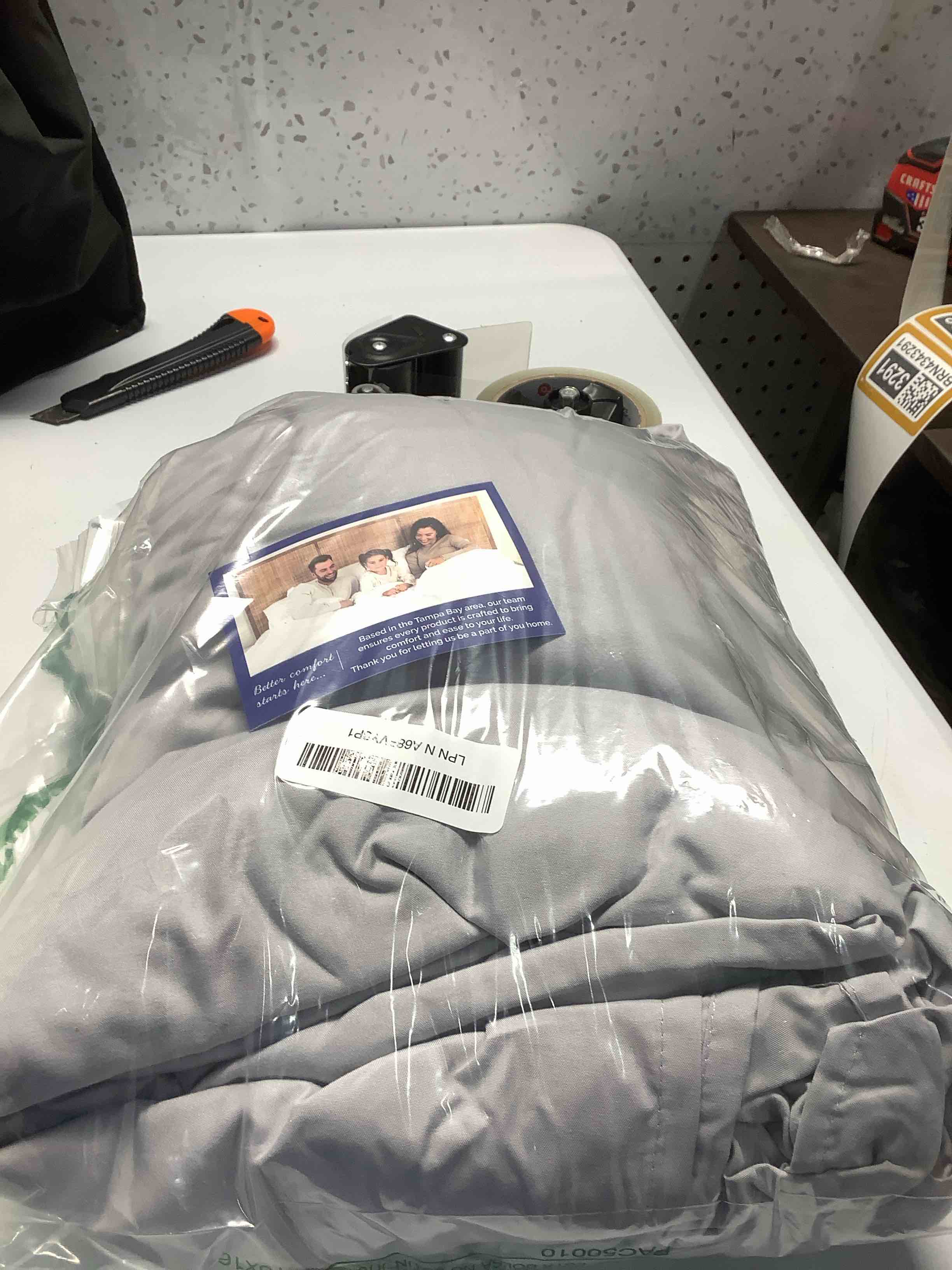 Condition photo showing Good Condition for Queen Sheets Set 6 Piece - Includes 4 Pillowcases - Bed Sheets Queen Size - Soft Hotel Luxury Bedding - Cooling, Comfy & Breathable - 1 Flat & 1 Fitted & 4 Pillowcases w/ Deep Pockets - French Grey Queen 03 - French Grey