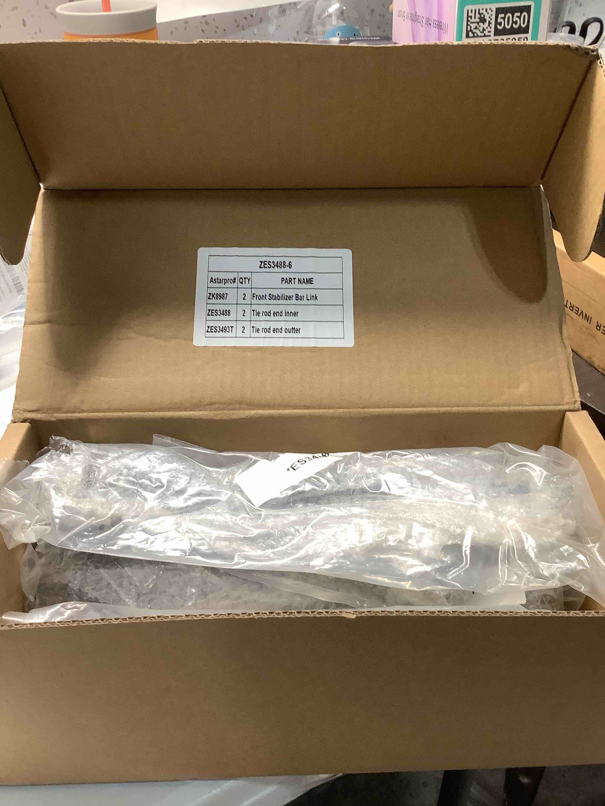 Condition photo showing Good Condition for ASTARPRO 6pcs Front Tie Rods Inner And Outer Complete Kit Sway Bar Links Compatible with Cadillac Escalade Chevy Avalanche 1500 Silverado 1500 GMC Sierra 1500 Tahoe Yukon 4WD