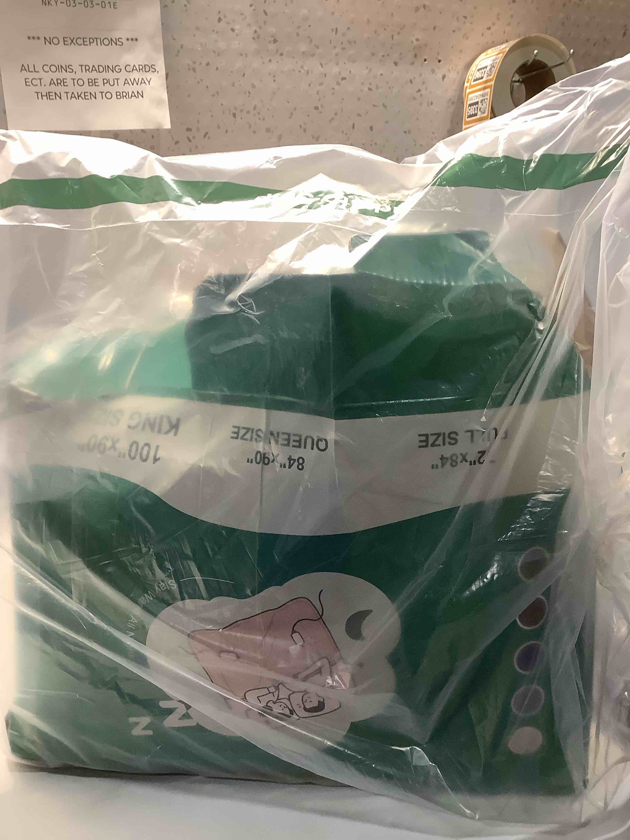 Condition photo showing Good Condition for King Heated Blanket Dual Control - 100 X 90 Inch Washable Electric Blanket with 5 Heating Levels, 10 Hours Auto Off, ETL Certified, Soft Flannel Sherpa Heating Blankets for Bed, Green 5- Green King - 100" x 90"
