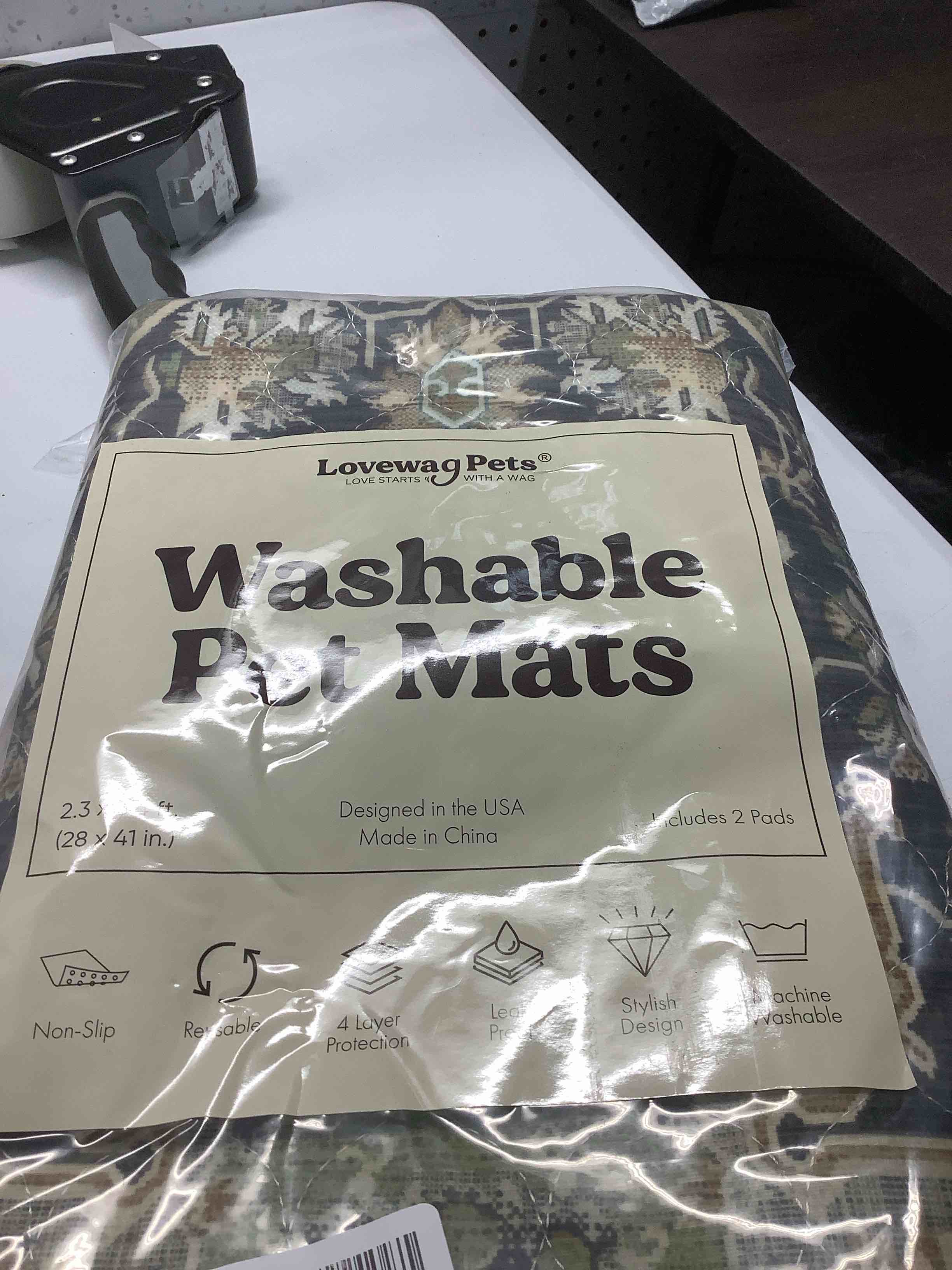 Condition photo showing Good Condition for LOVEWAG Washable Dog Pee Pads, 28" x 41" Inch, Waterproof, Non-Slip, Super Absorbent, Reusable Machine-Washable, 2-Pack (Sage Forest) 28x41 inches (Pack of 2) Sage Forest