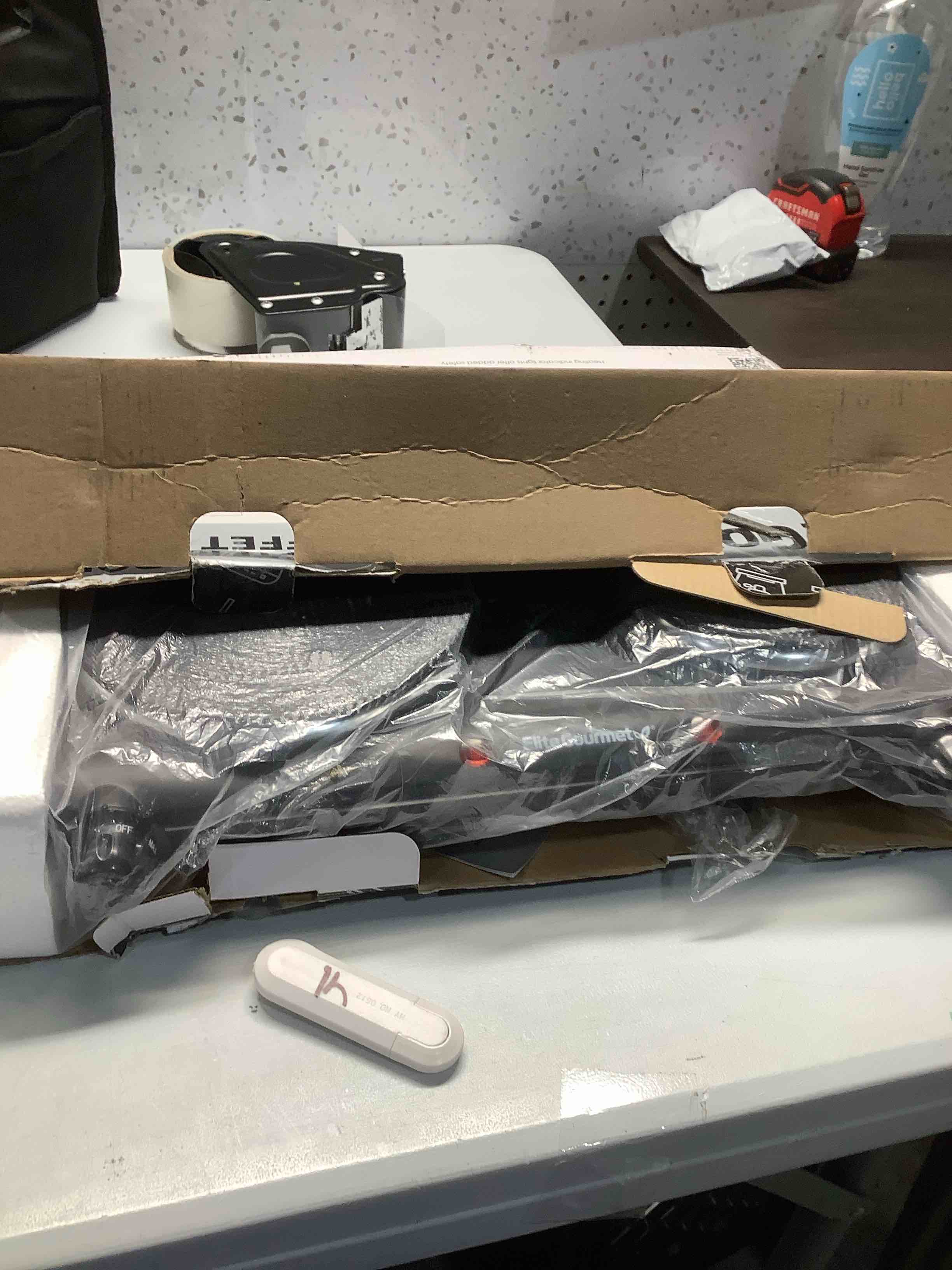 Condition photo showing Good Condition for Elite Gourmet EDB-302BF# Countertop Double Cast Iron Burner, 1500 Watts Electric Hot Plate, Temperature Controls, Power Indicator Lights, Easy to Clean, Black