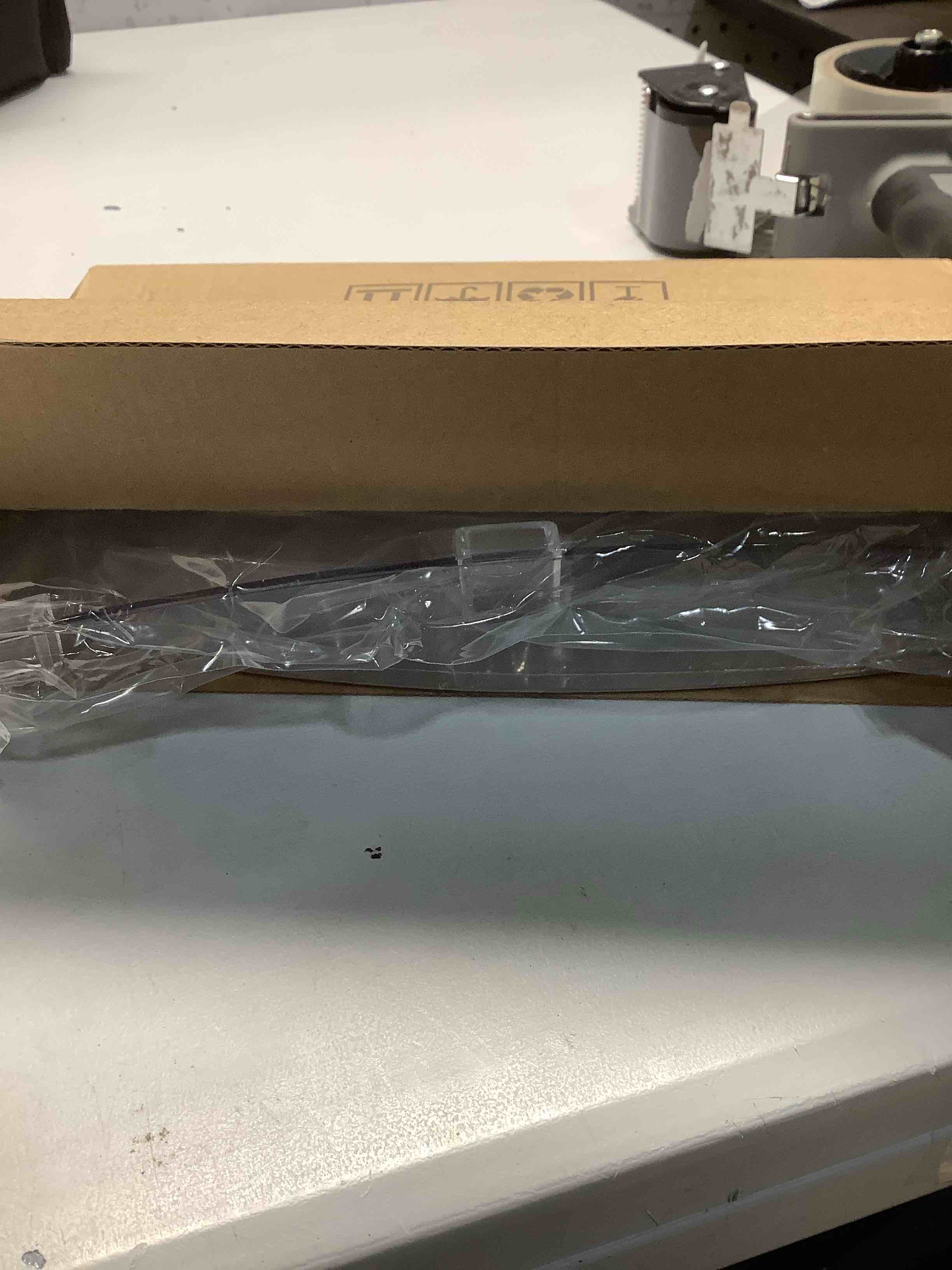 Condition photo showing Good Condition for Window Bird Feeder with 4 Extra Strong 2.36'' Suction Cup for Outdoors Viewing, Close-up Bird Watching Gift for Elderly Cats, Suitable for Cardinals, Finches, Bluebirds, etc.