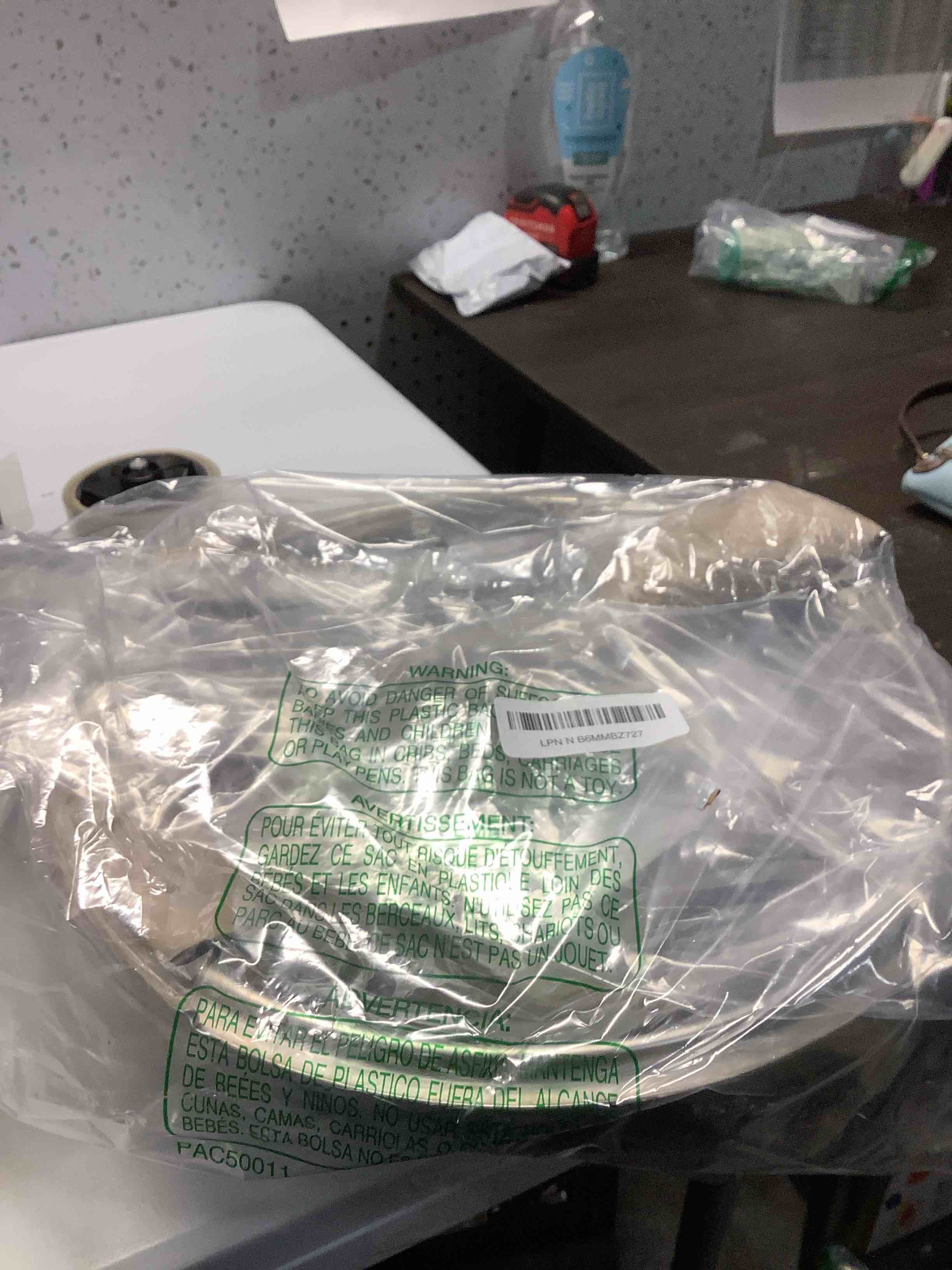 Condition photo showing Good Condition for 12.5 Inch Carbon Steel Wok For Electric, Induction and Gas Stoves (Lid, Spatula and User Guide Video Included) B-12.5 inch Wok with Stainless Steel & Glass Lid