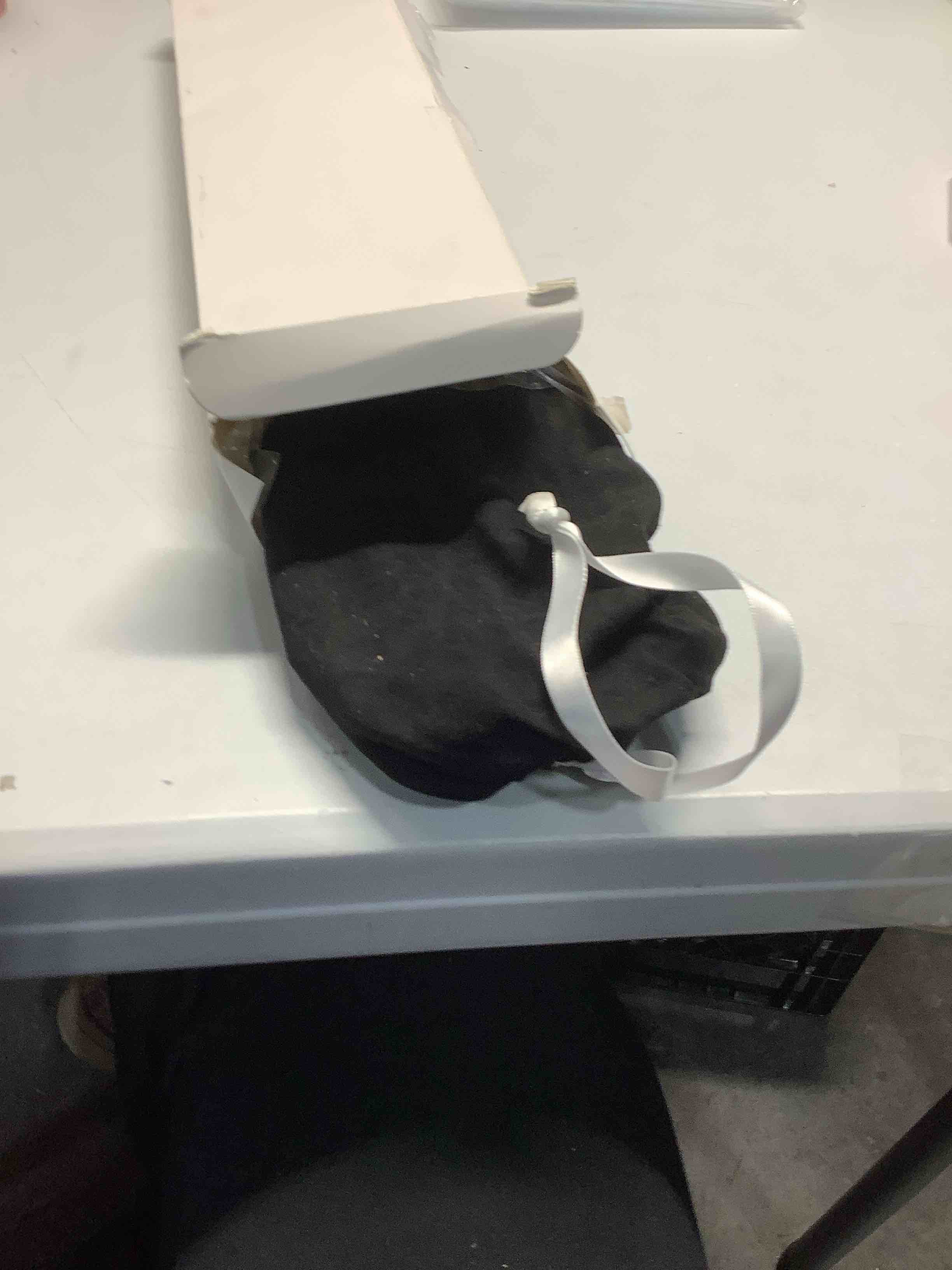 Condition photo showing Good Condition for Glare Guard Professional-Grade Polarized Sun Visor Extender –Anti-Glare Sun Glare Blocker for Car Windshields, Adjustable Clip-On UV400 Tinted Visor Extension for Cars, Trucks & SUV (w/Storage Pouch) W/ Storage Pouch