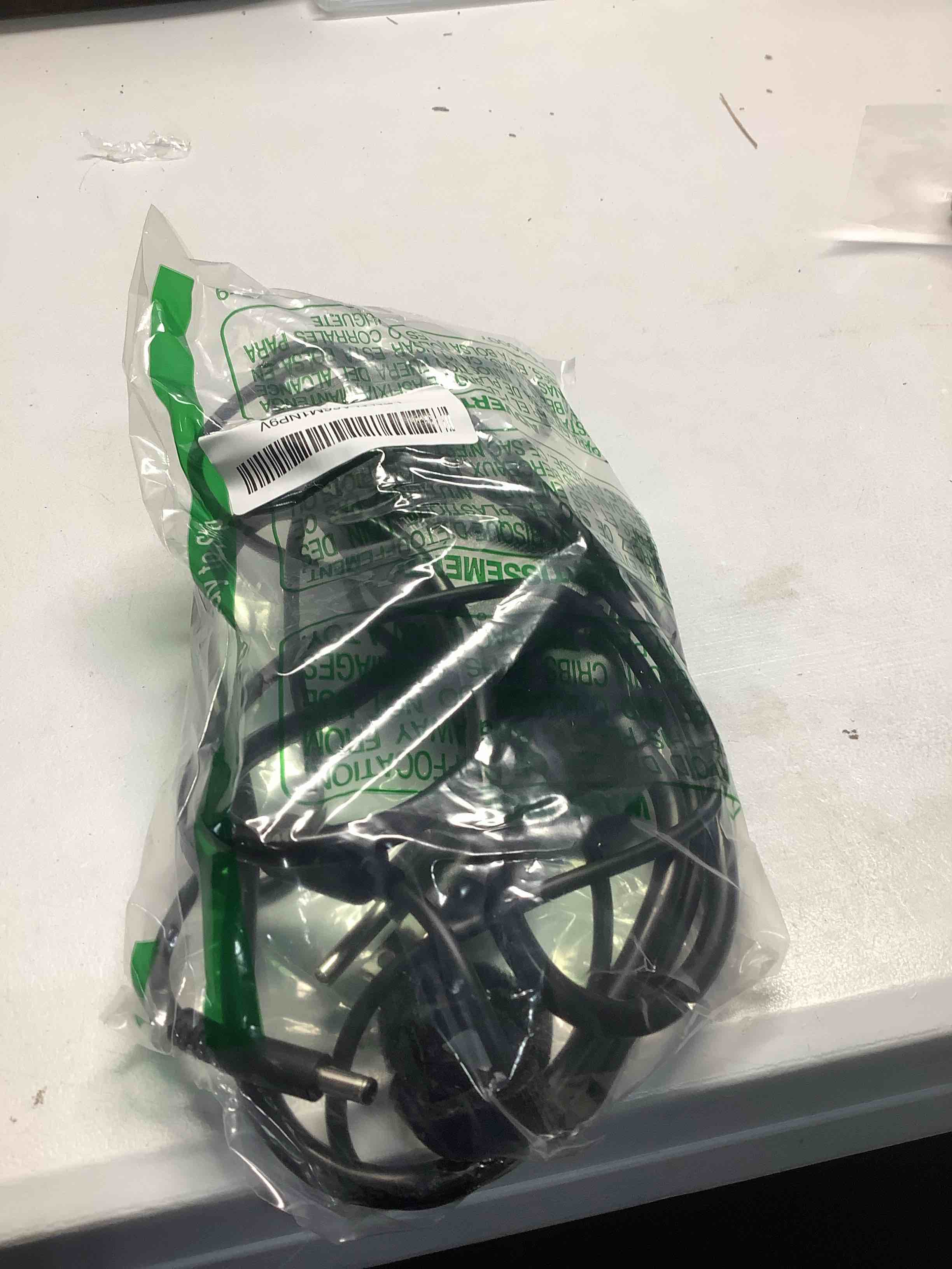 Condition photo showing Good Condition for 45W Round Tip Laptop Charger Fit for Dell Inspiron 13 14 15 3000 5000 7000 Series 15-3552 3555 3558 3565 3567 5551 5552 5555 5558 5559 DA45NM140 LA45NM140 19.5V 2.31A AC Adapter Power Cord 45W 4.5mm charger
