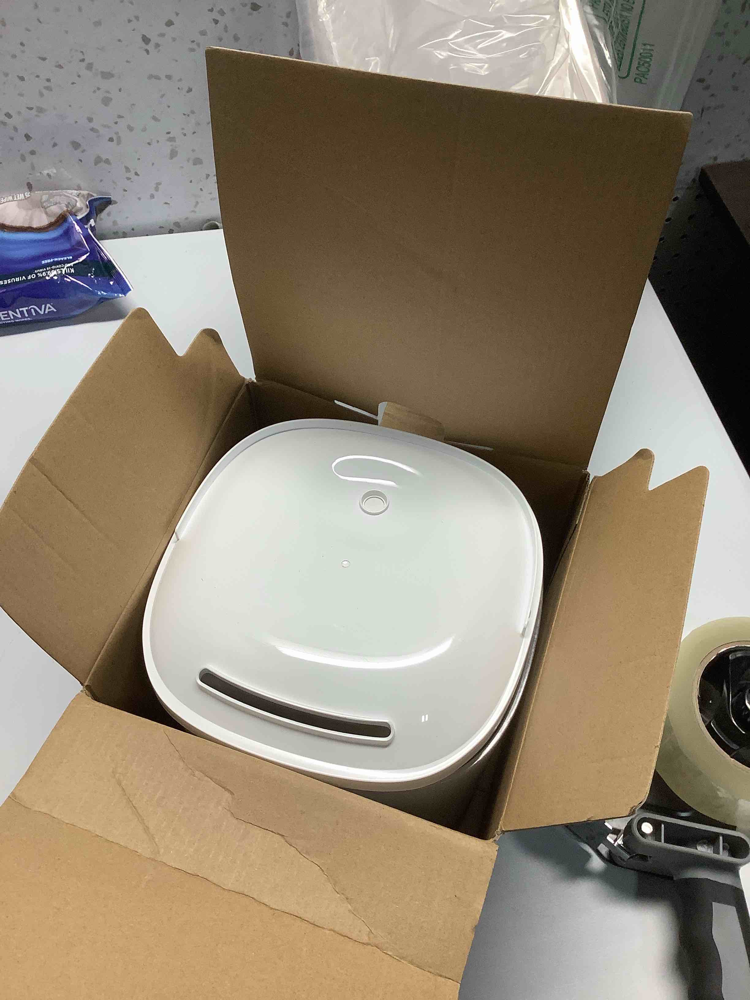 Condition photo showing Good Condition for Cheerble Pumpless Cat Water Fountain, 2L/67oz Automatic Pet Fountain, Elfin E1 Lite Cat Fountain for Drinking, MagDrive™ Technology, Continuous Flow Mode, BPA-Free (White, E1 Lite) White E1 Lite