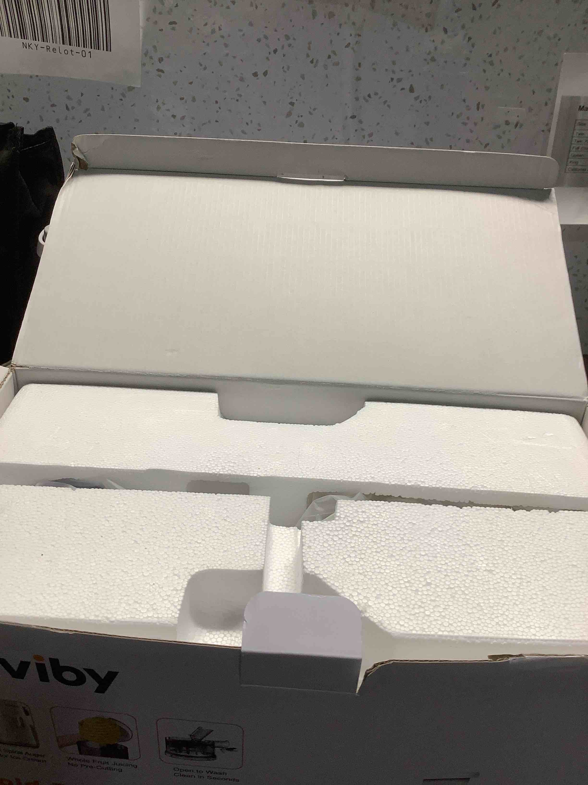 Condition photo showing Good Condition for Juicer Machines, 2-in-1 Cold Press Juicer for Juice & Sorbet, suit for Vegetable and Fruit with 5-Inch Wide Chute, Powerful Masticating//High-Yield High Nutrients/Rev Mode/Easier Clean (White)