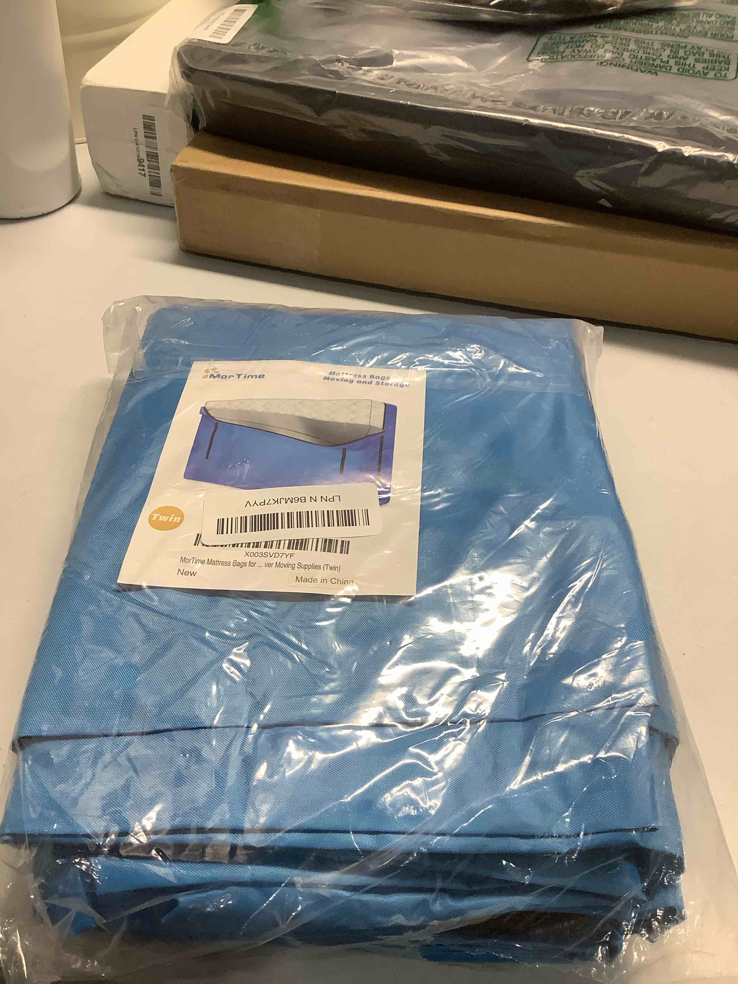 Condition photo showing Good Condition for MorTime Mattress Bags for Moving and Storage, Zippered Mattress Storage Bag with 8 Strong Carrying Handles, Reusable Mattress Protector Cover Moving Supplies (Twin)