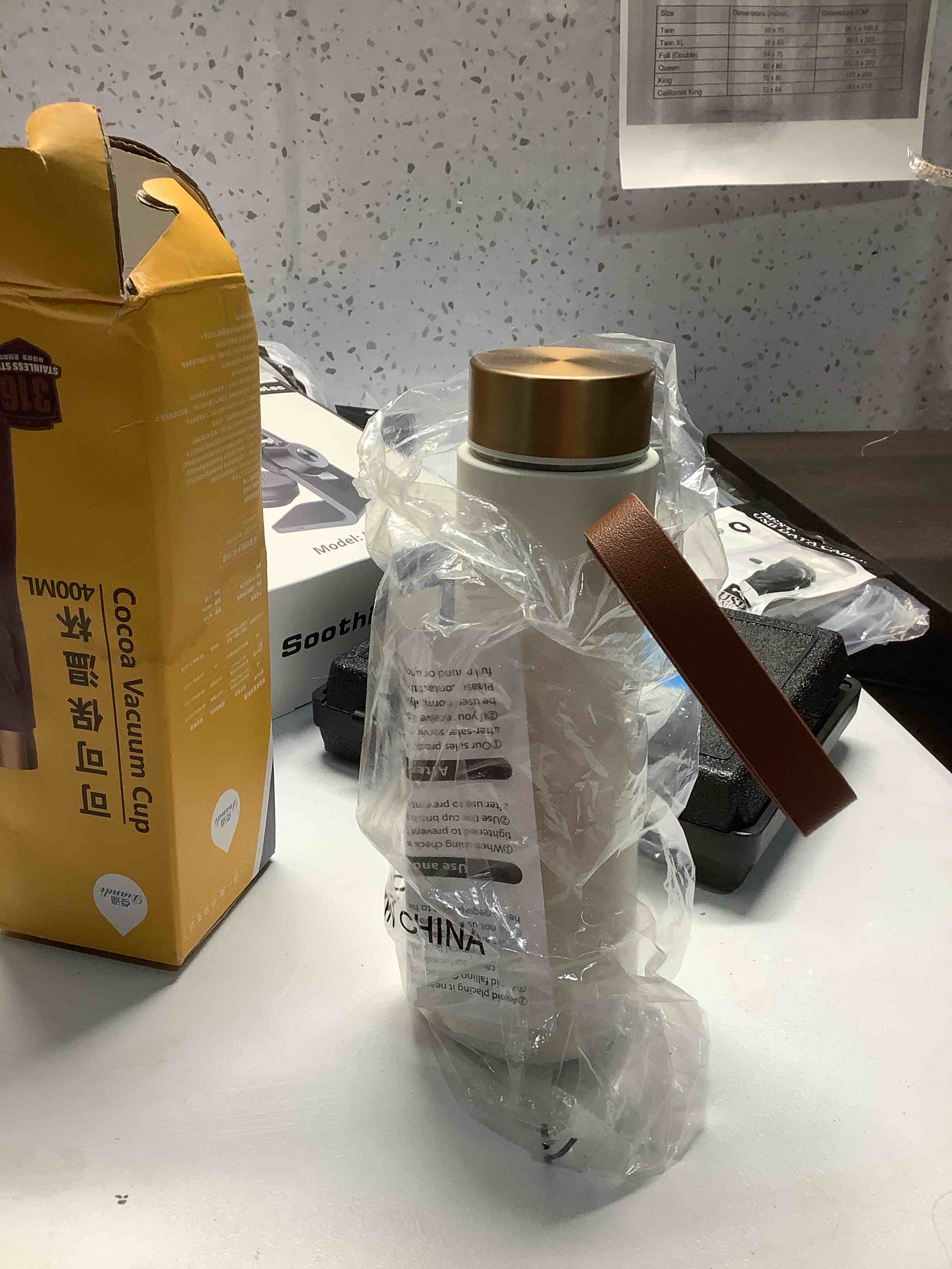 Condition photo showing Good Condition for Stainless Steel Thermo Slim Water Bottles Insulated Vacuum 400ml/13.5oz Water Flask Thermal Water Bottles Thermo for Hot and Cold Drinks Coffee Water Perfect for Purse or Kids Lunch Bag(White) 13.5 Ounces White