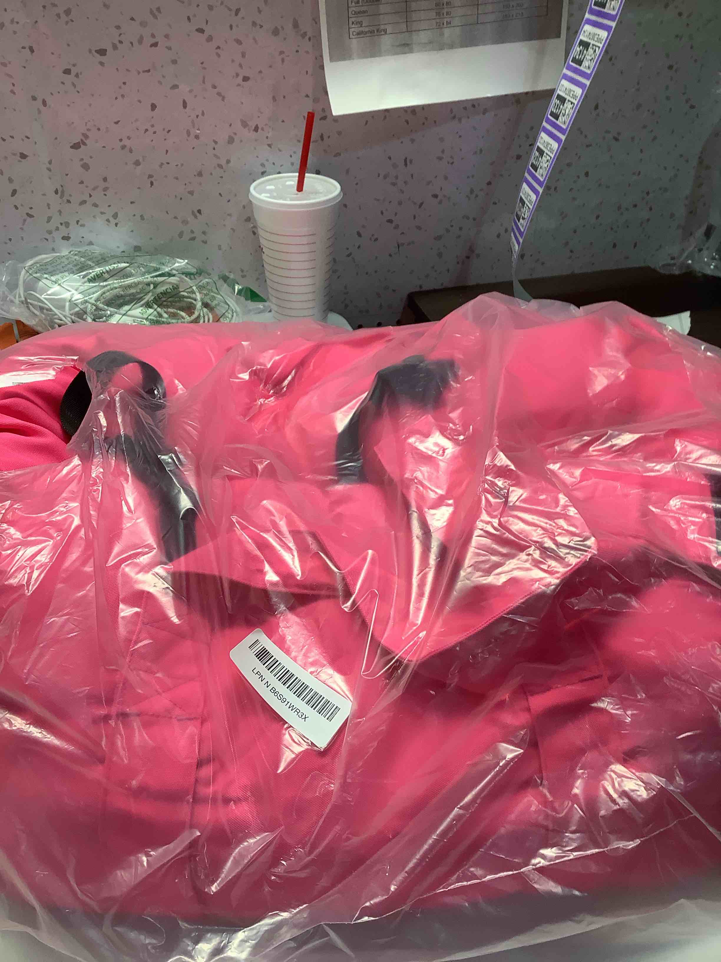 Condition photo showing Good Condition for Dog Car Seat for Small Dogs, Portable Puppy Car Seat of Easy Installation, Fashionable Pet Carrier Bag with Large Pockets, Machine Washable Dog Booster Seat (Rose Red)