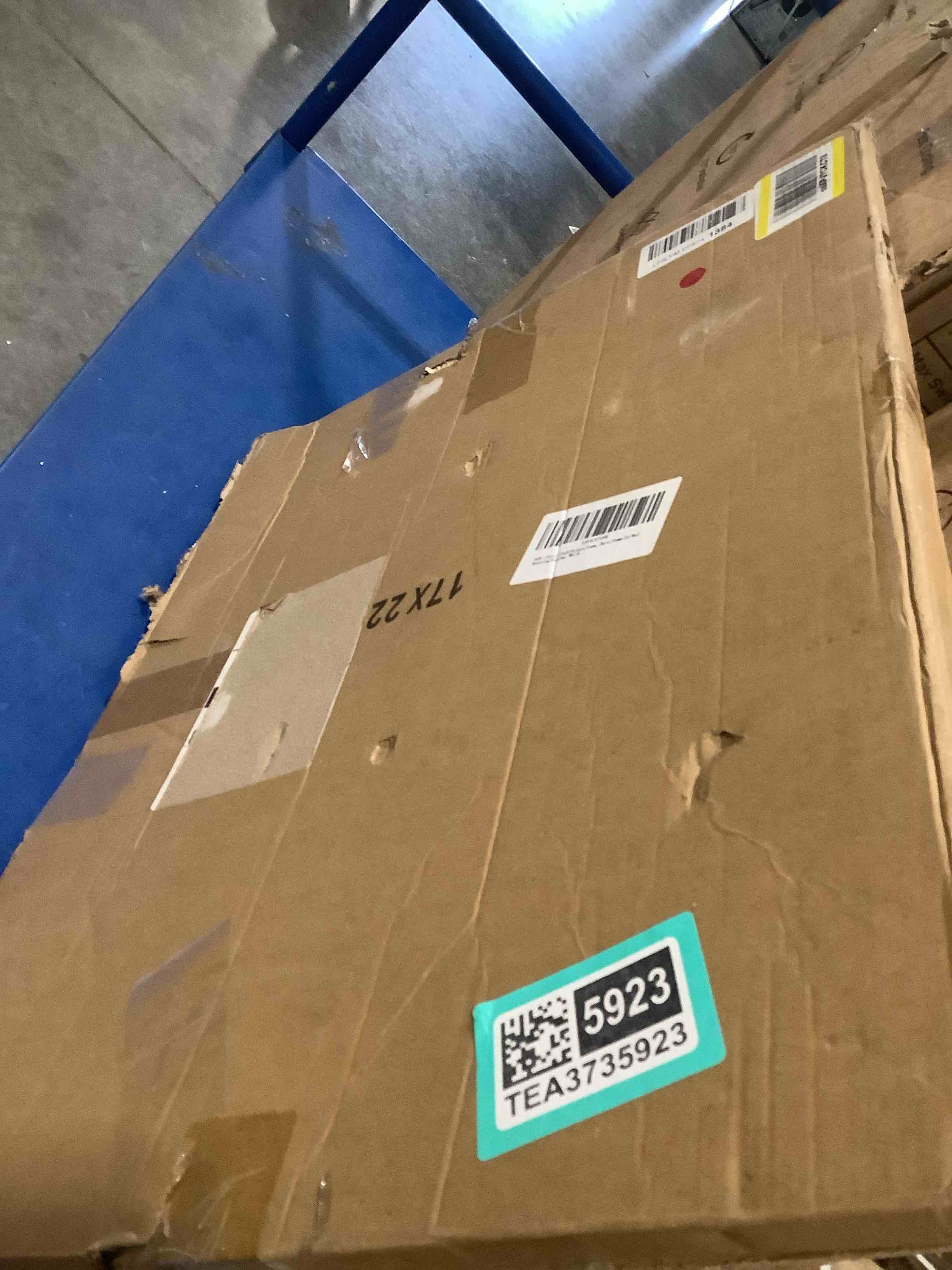 https://s3.amazonaws.com/lotting-images-prod/NKYBargainOutlett/TEA3735923_1776454791476.jpeg