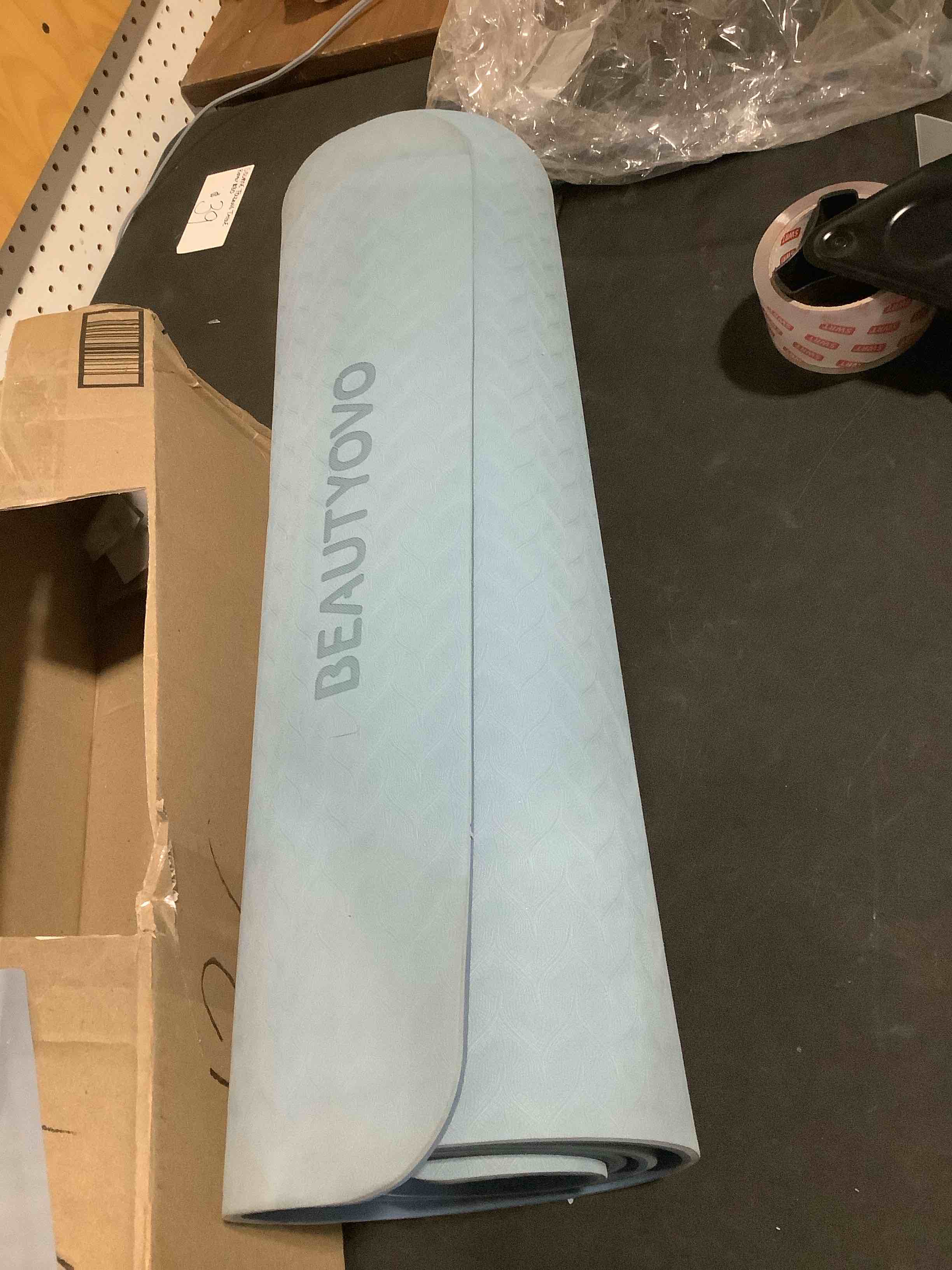Condition photo showing Good Condition for beautyovo yoga mat with strap, 1/3 inch extra thick yoga mat double-sided non slip, professional tpe yoga mats for women men, workout mat for yoga, pilates and floor exercises haze blue & deep blue